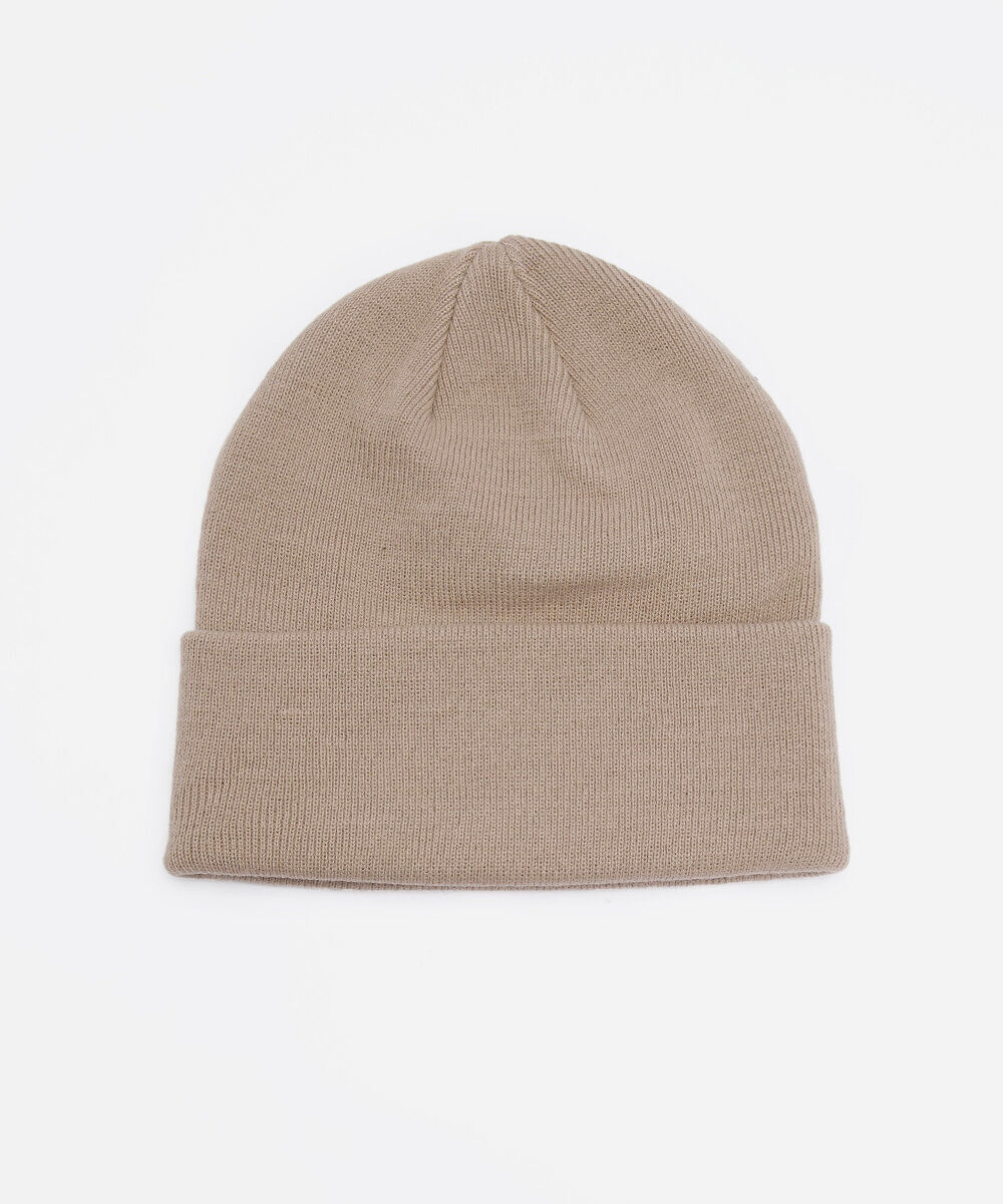 gorro de tricot com bordado bege