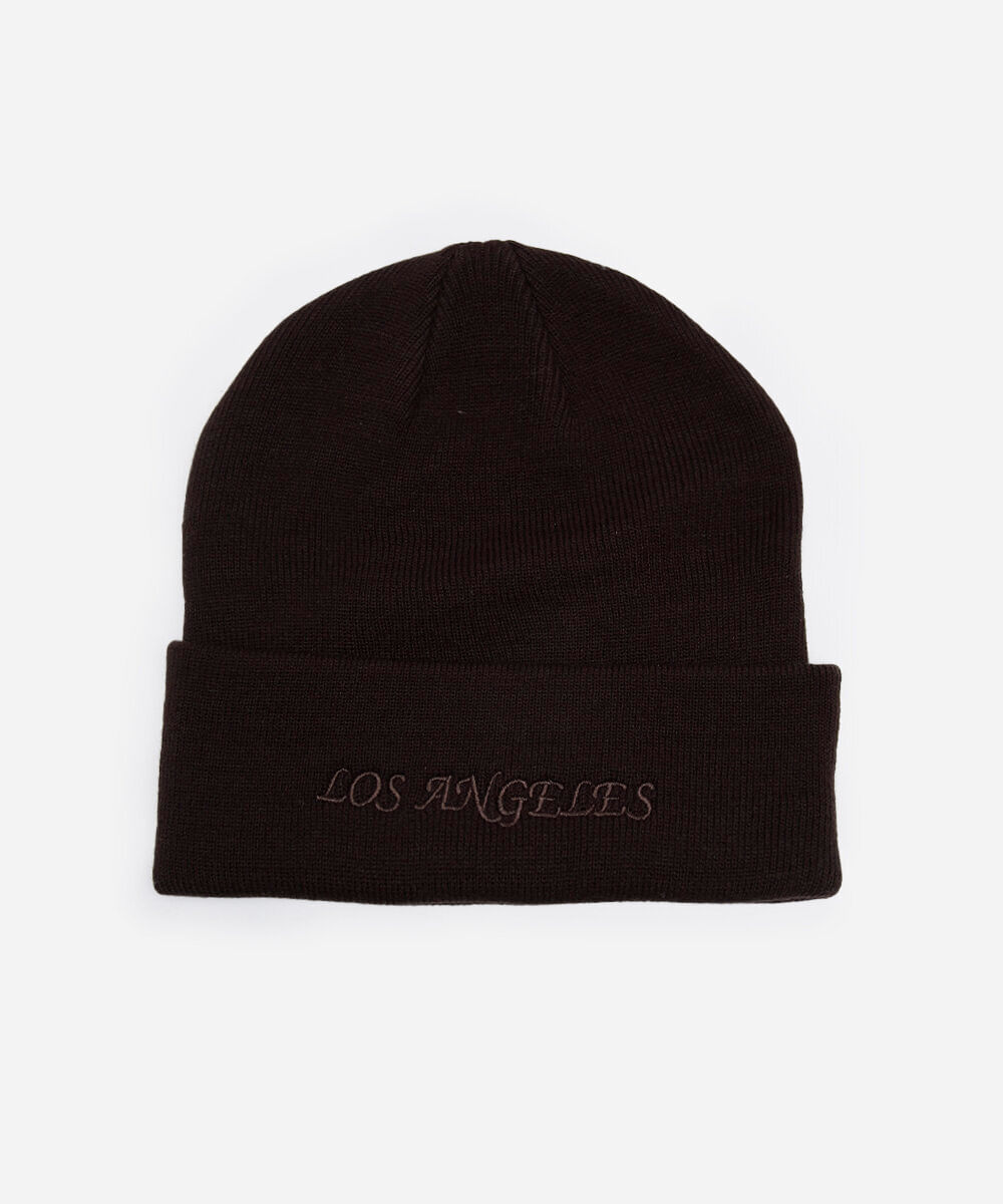 gorro de tricot com bordado marrom