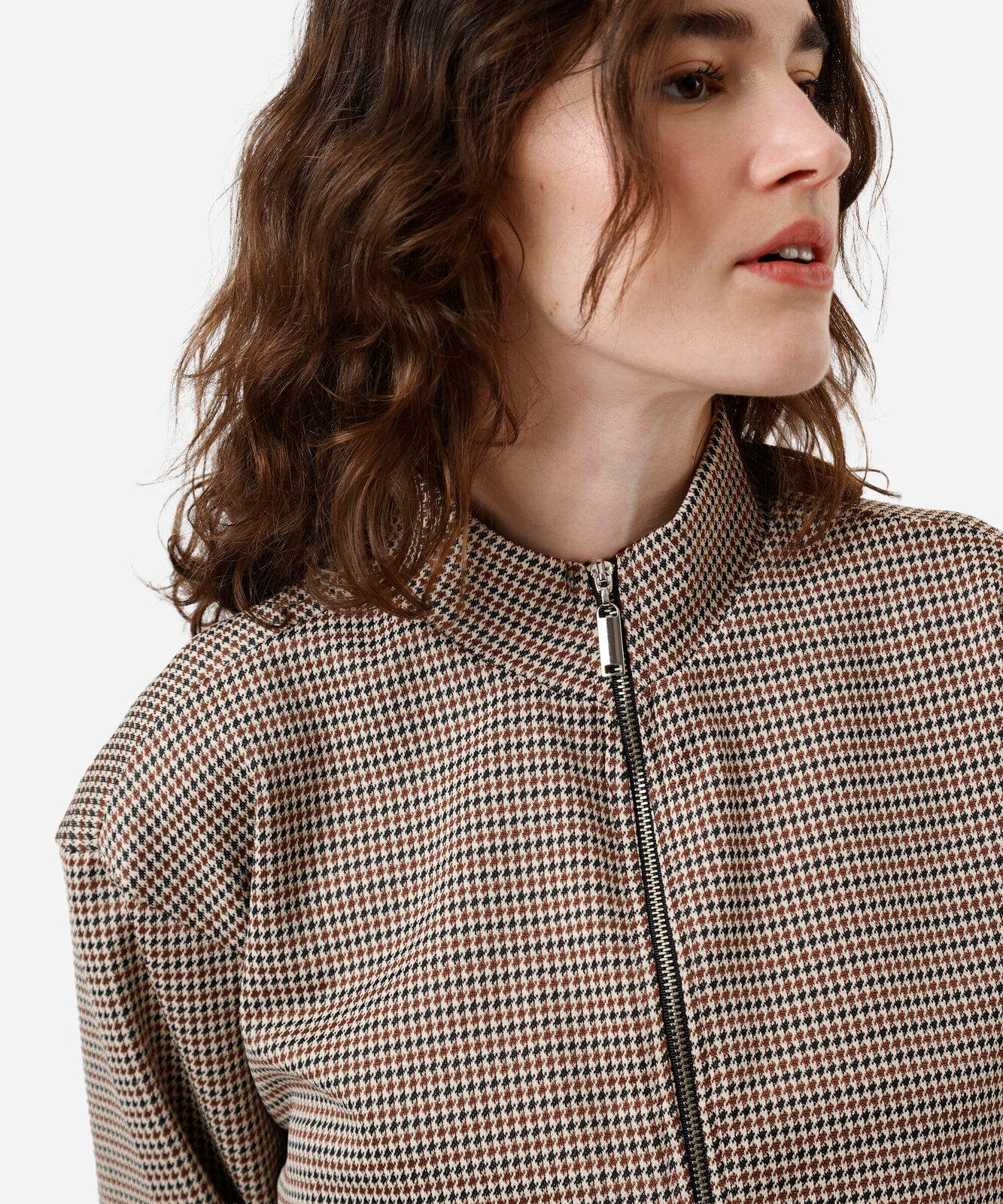 jaqueta bomber feminina de jacquard pied de poule marrom