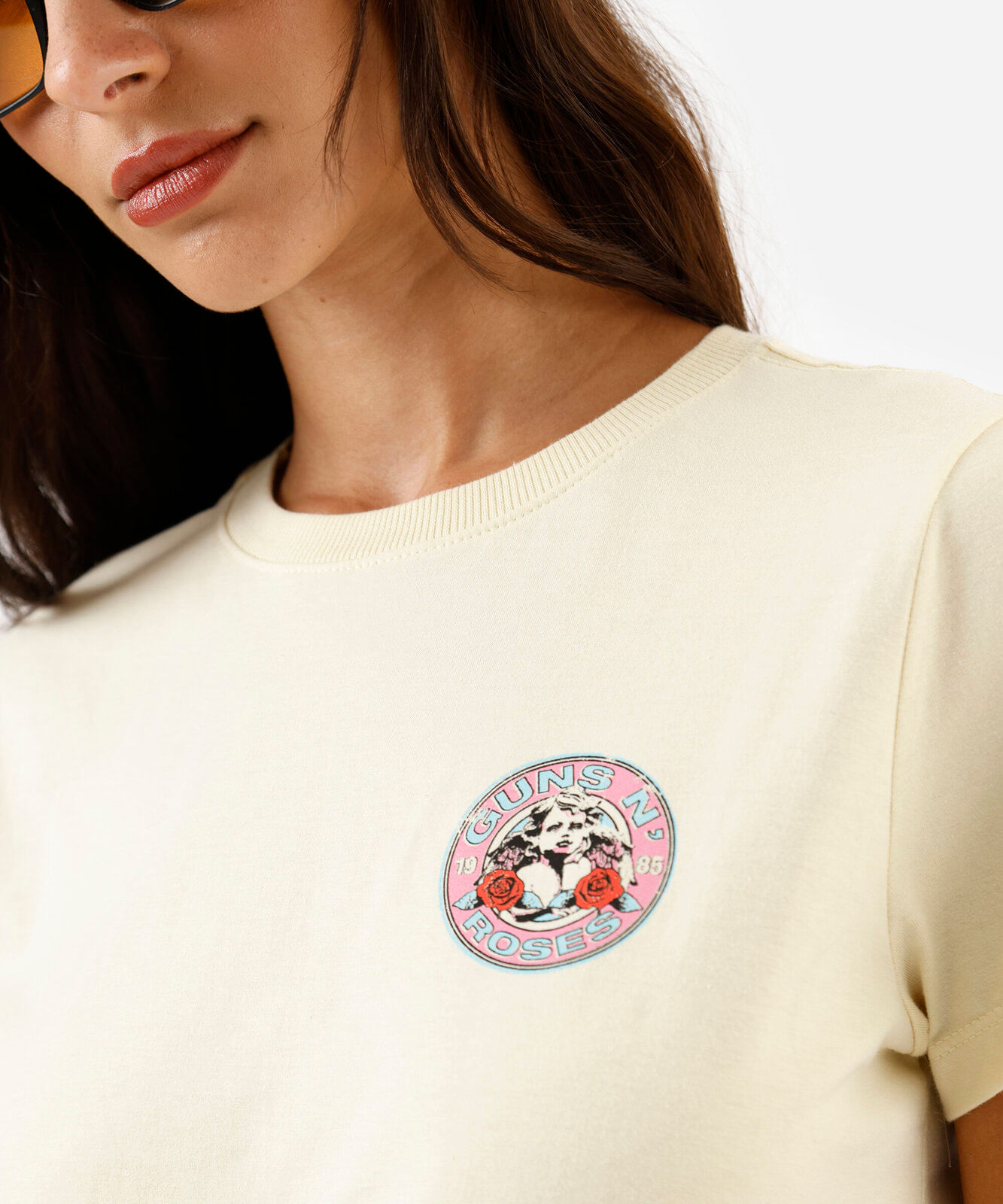 camiseta feminina de algodão manga curta guns and roses amarela