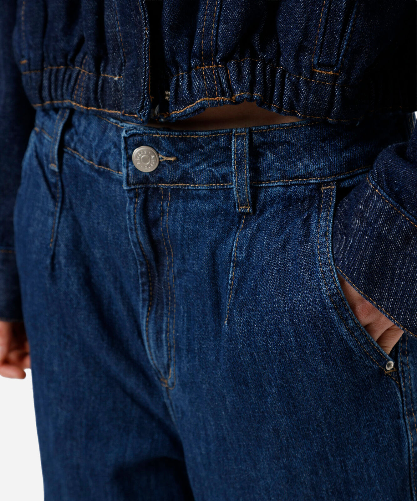calça barrel feminina jeans com bolso deslocado cintura média azul