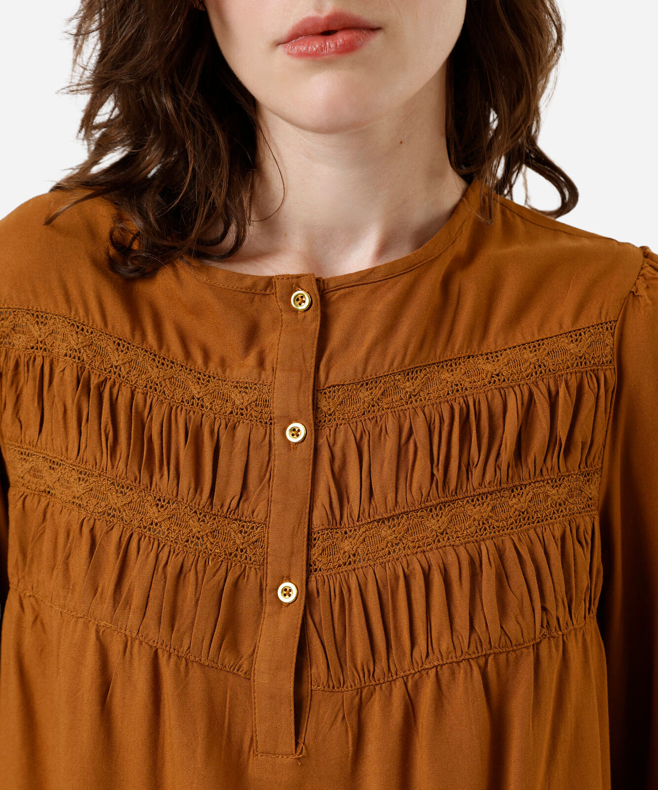 blusa feminina de viscose com renda marrom