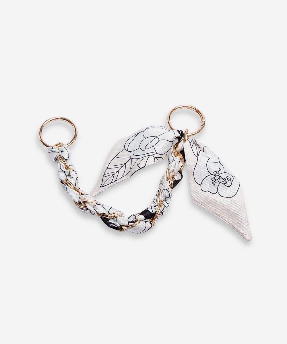 chaveiro bag charm com lenço colorido
