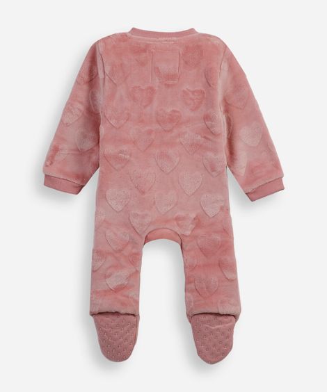 macacão infantil de pelúcia coração rosa