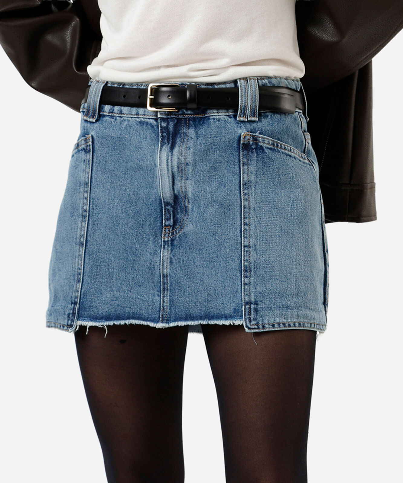 minissaia feminina jeans com barra a fio cintura baixa azul