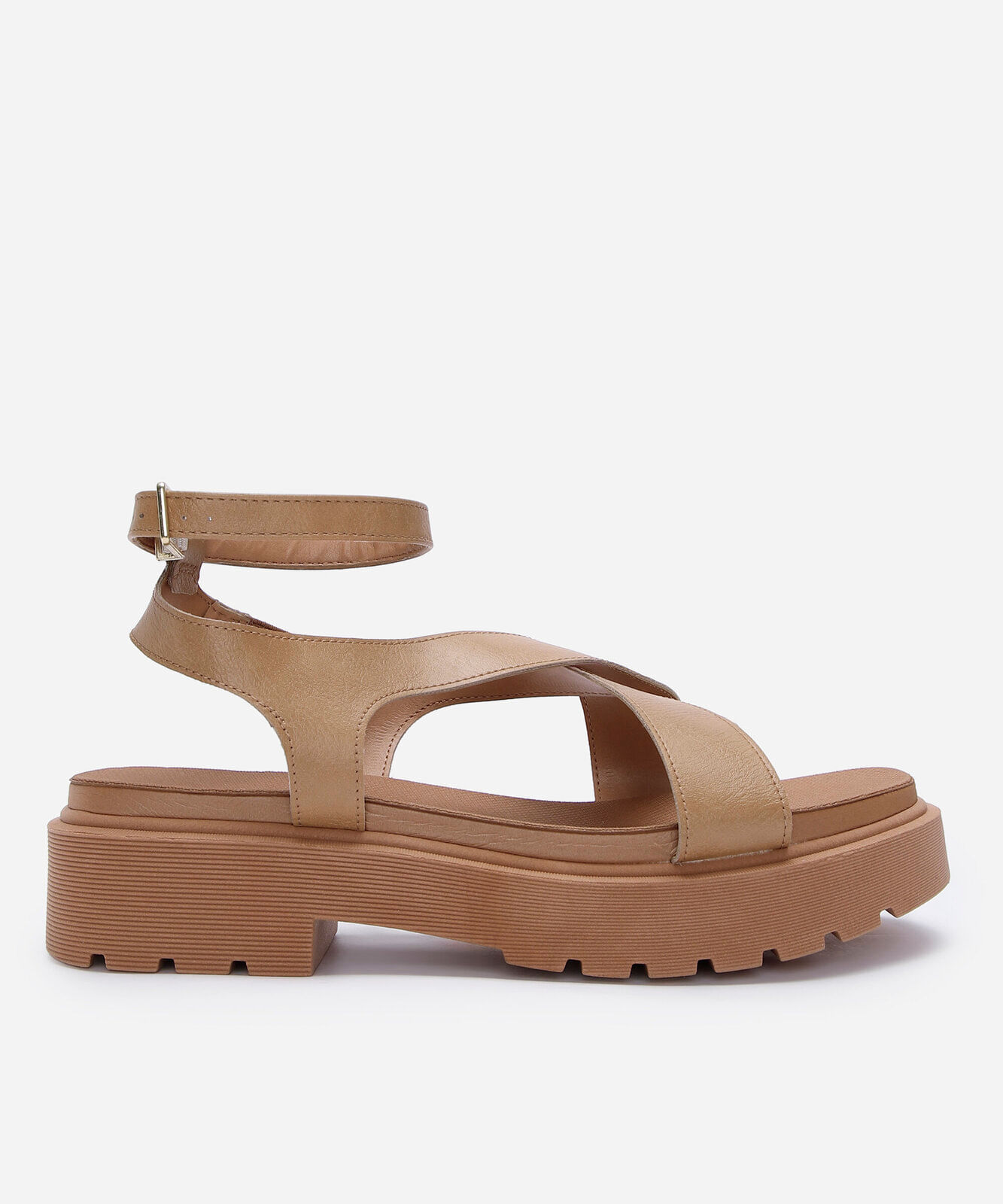 sandália flatform tratorada vizzano marrom