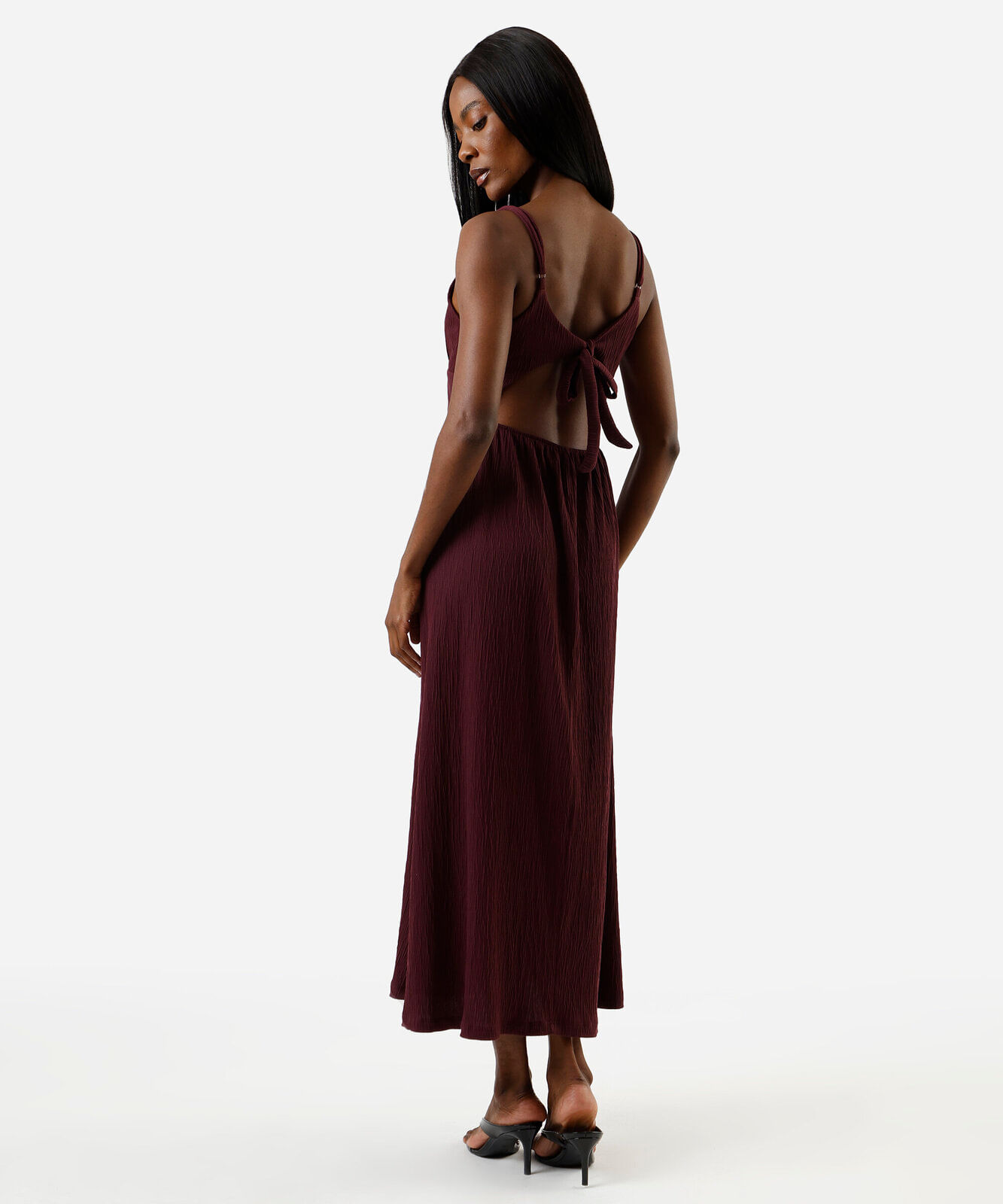 vestido midi alça fina feminino texturizado vinho