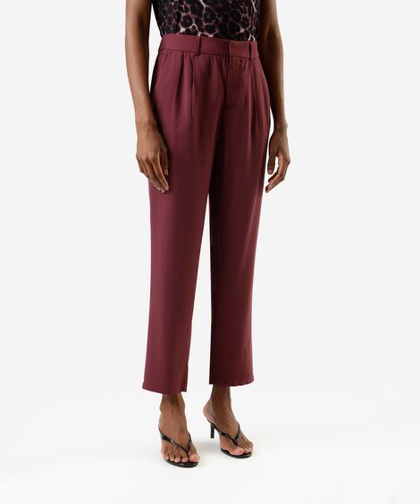 calça reta de alfaiataria feminina com viscose e pregas cós elástico vinho