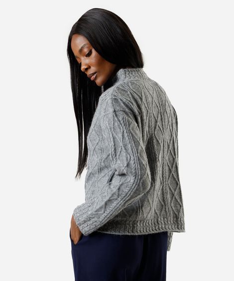 suéter feminino de tricot com lã texturizado cinza