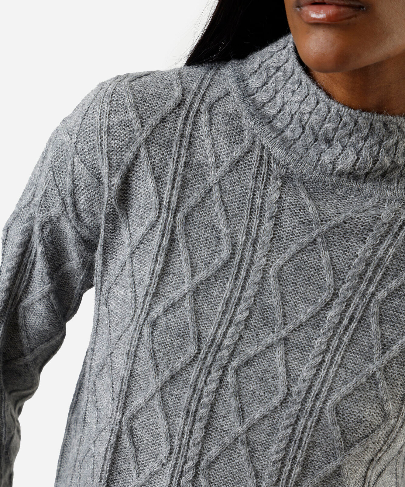 suéter feminino de tricot com lã texturizado cinza