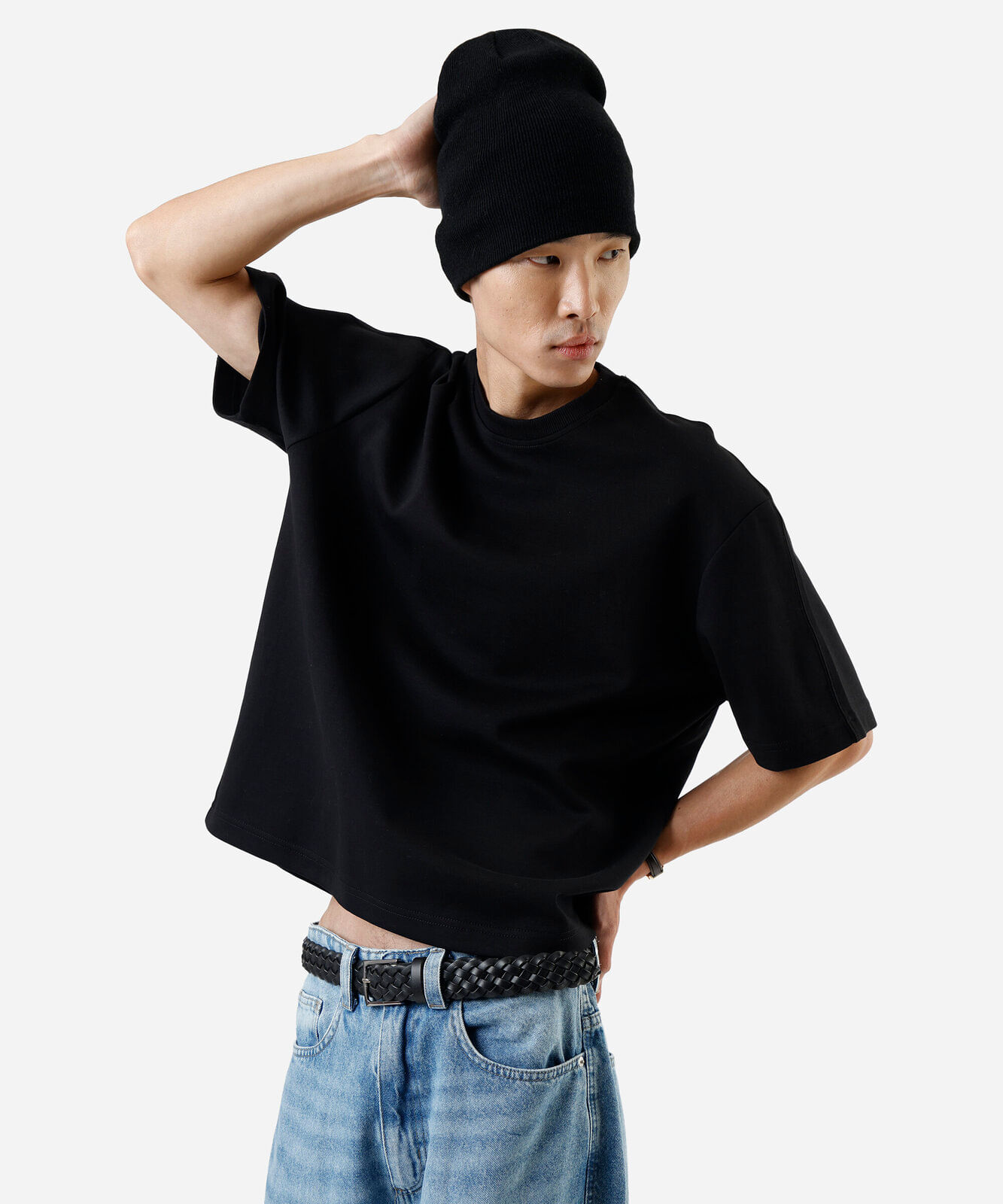 camiseta box fit masculina com algodão e recorte manga curta preta