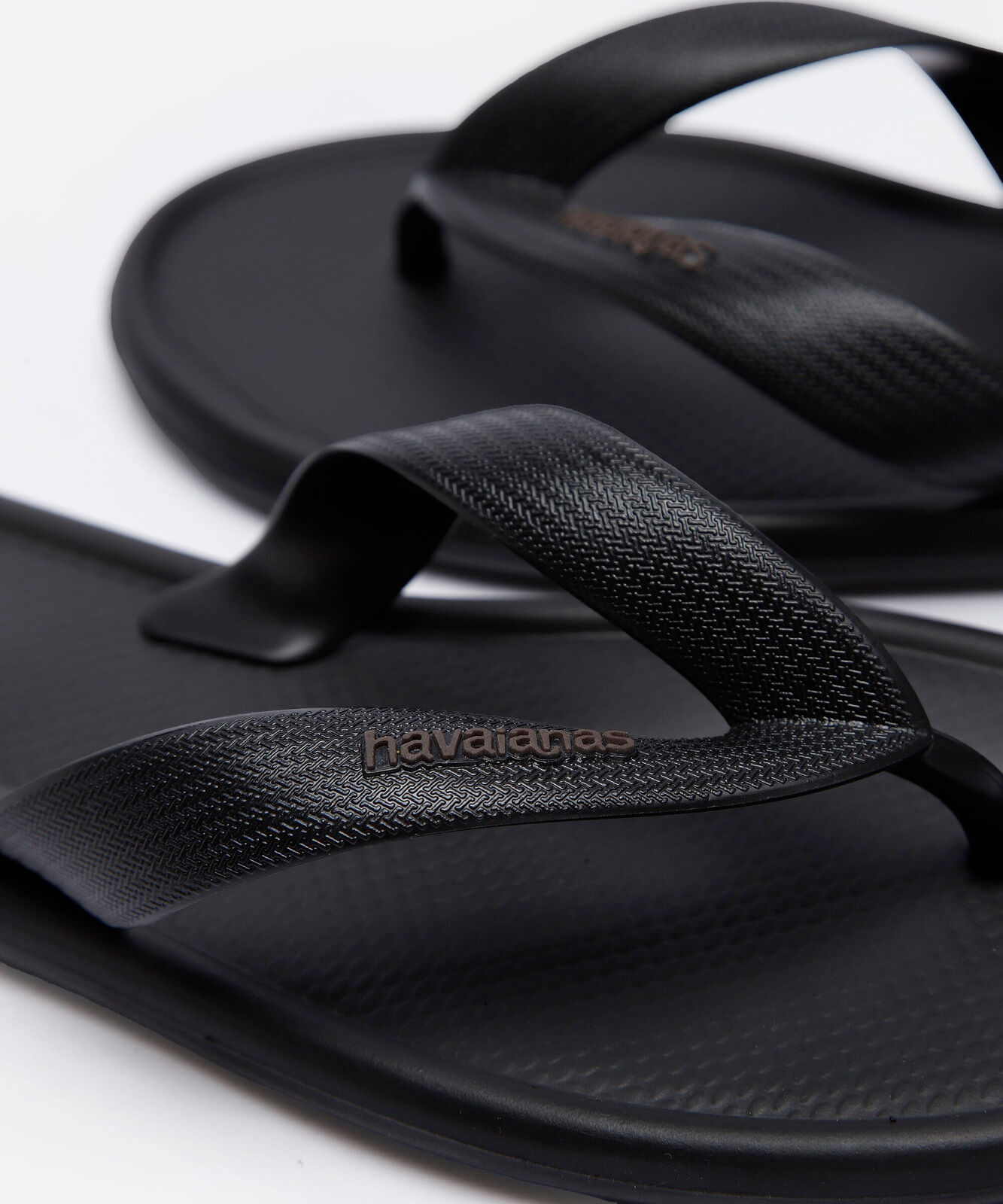 chinelo havaianas puffed up preto