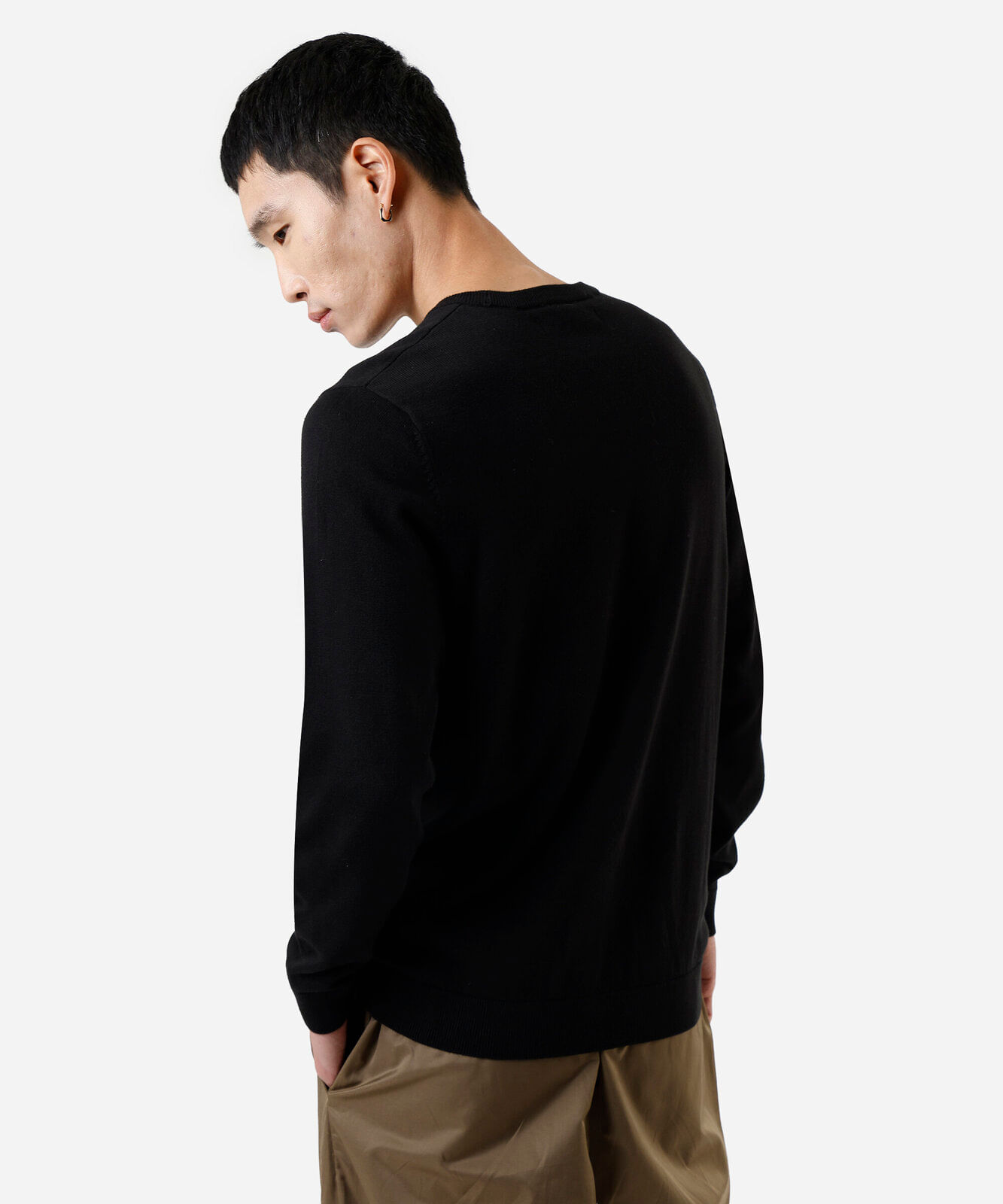 suéter masculino de tricot preto