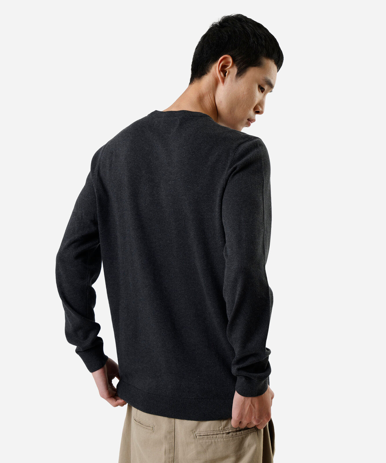 suéter masculino de tricot  cinza