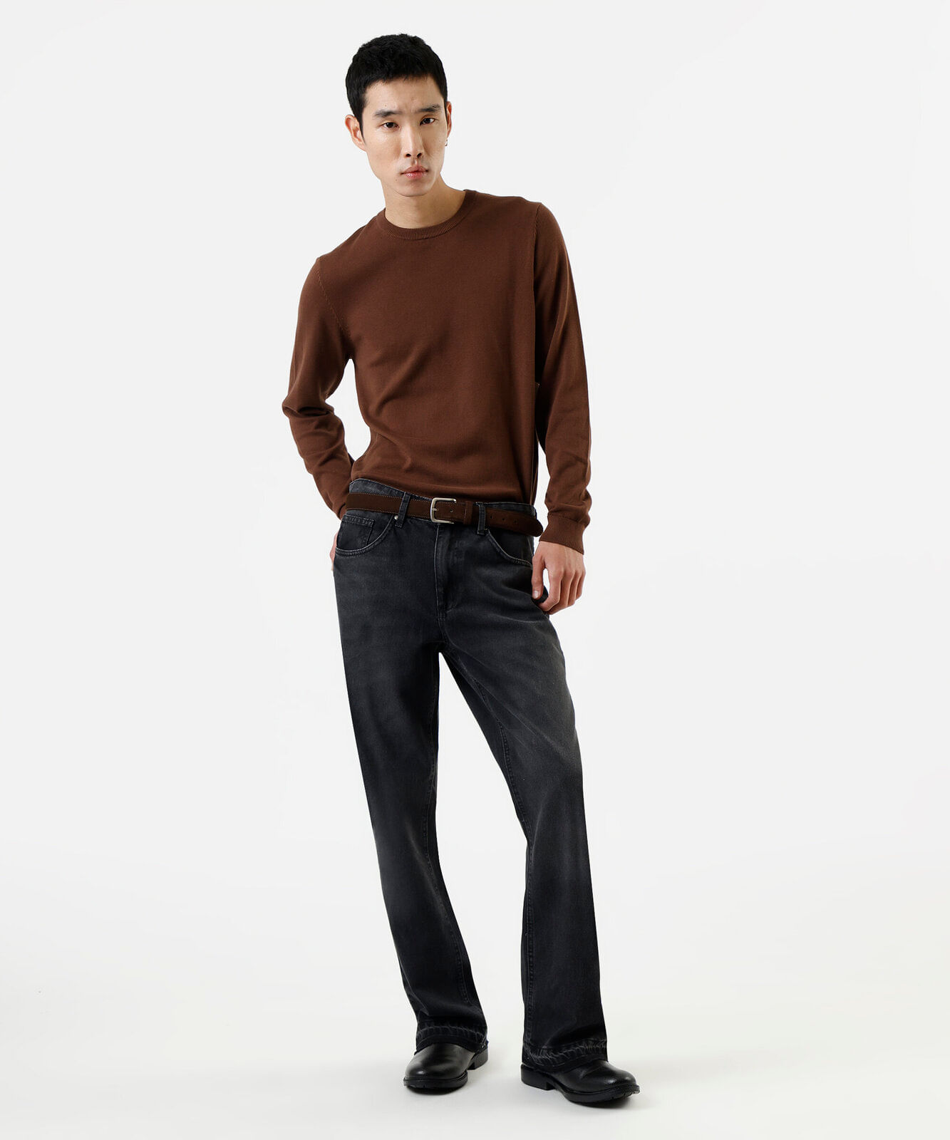 suéter masculino de tricot marrom