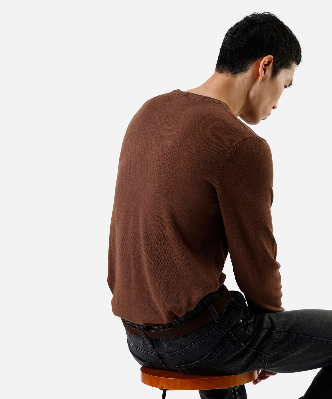 suéter masculino de tricot marrom