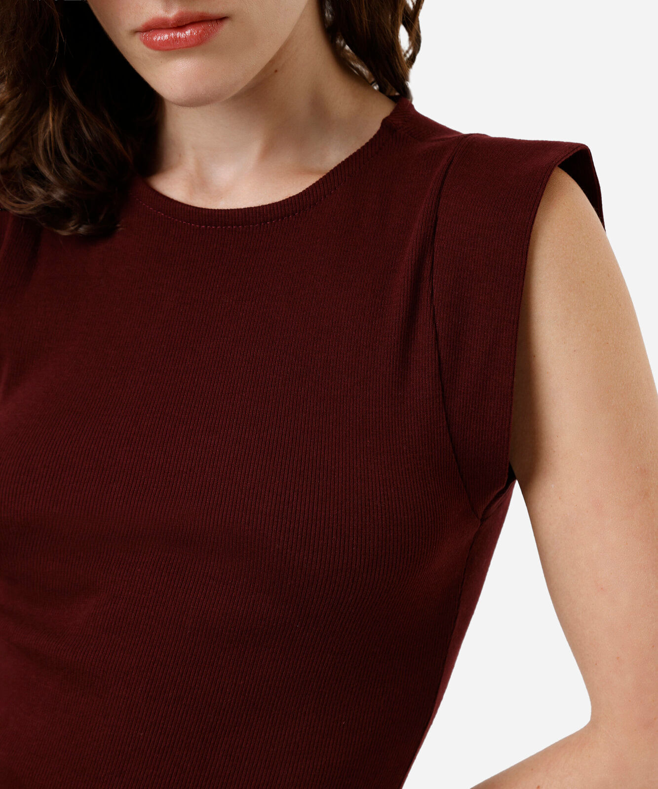 blusa muscle tee feminina de algodão canelada vinho
