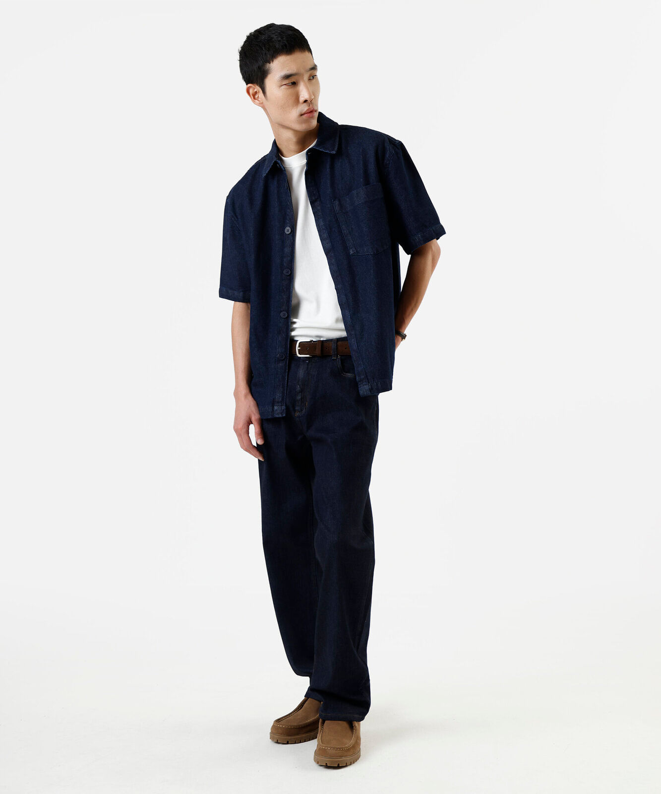camisa masculina jeans manga curta com bolso azul