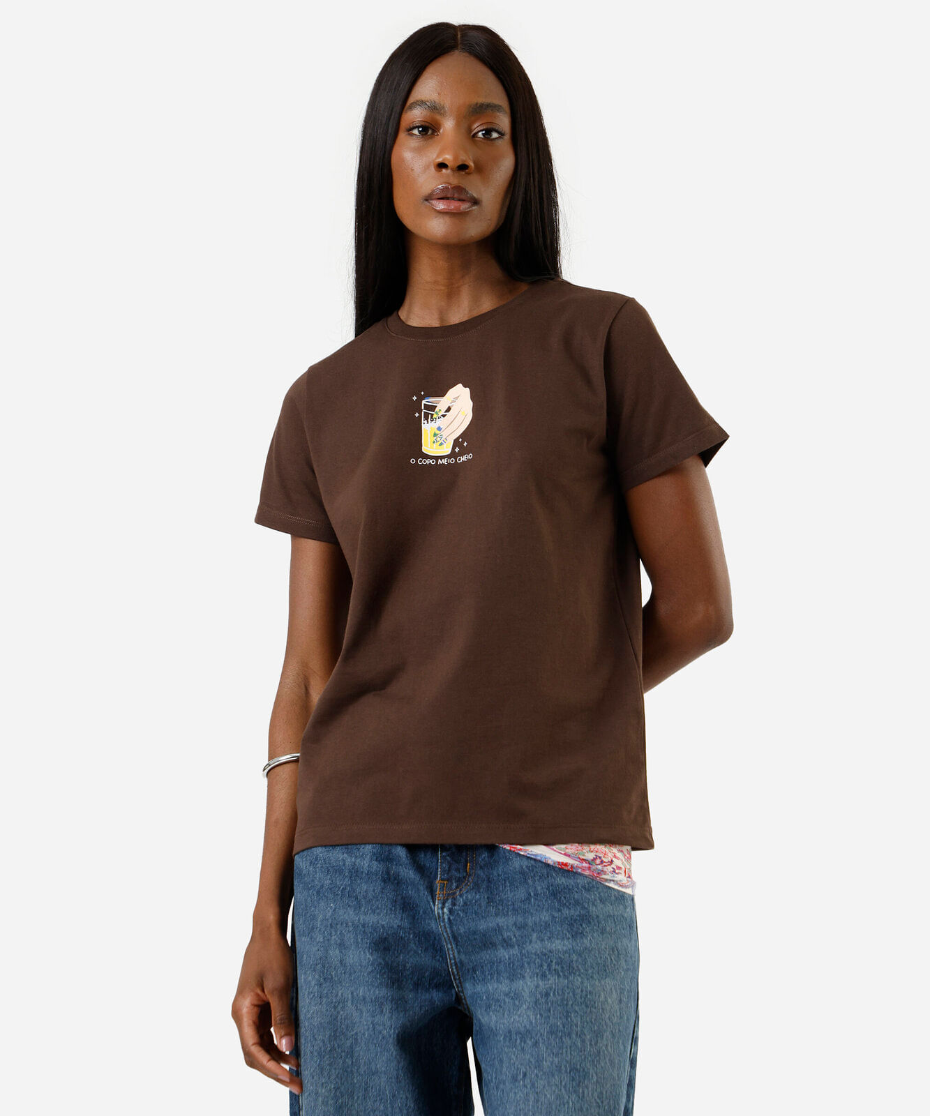 camiseta feminina de algodão manga curta estampada marrom