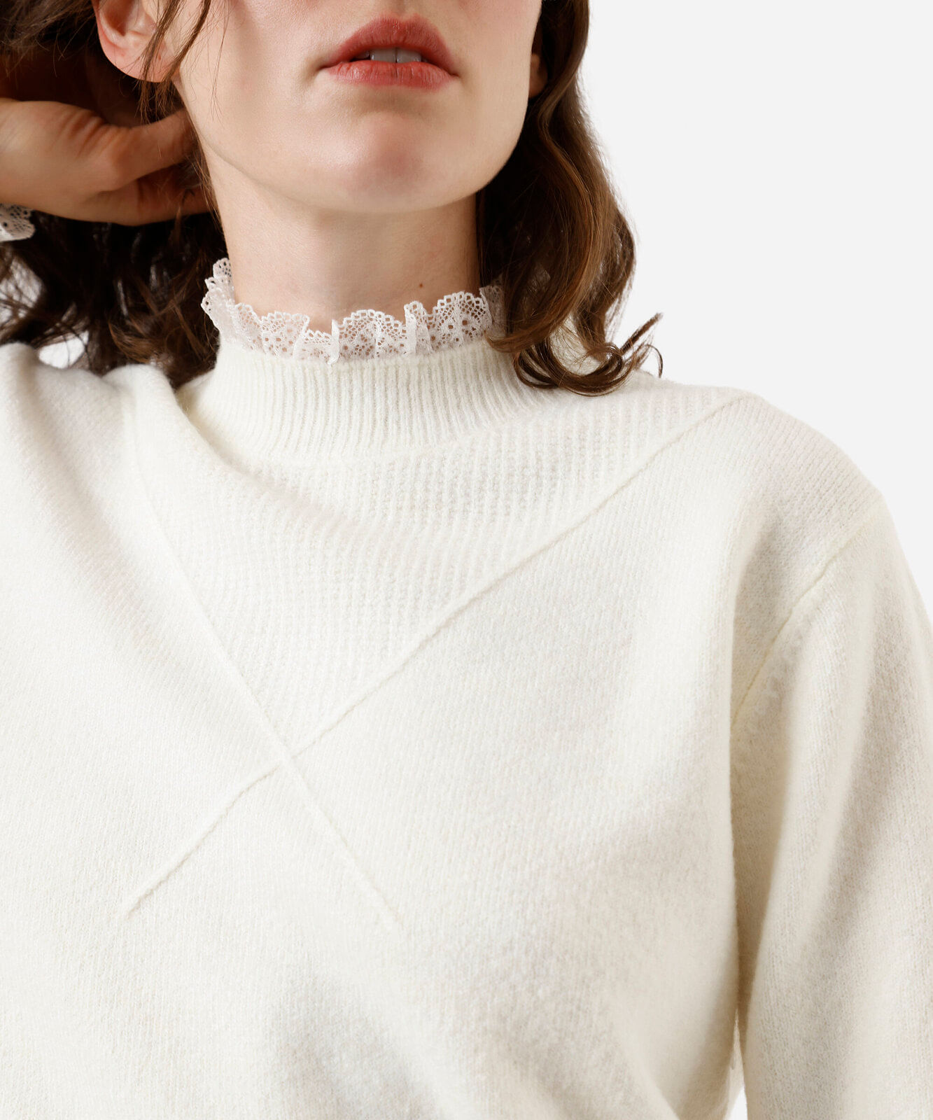 suéter feminino de tricot com renda off white