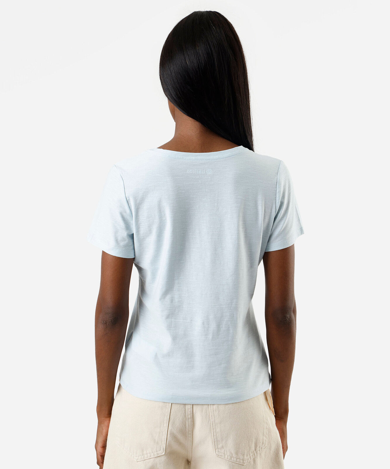 blusa básica feminina de algodão peruano manga curta decote v azul