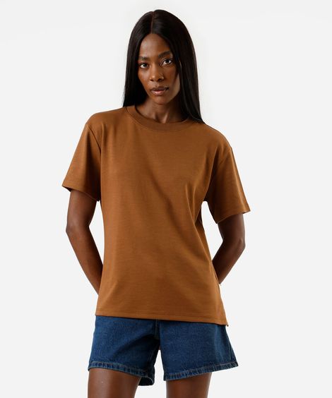 camiseta básica feminina de algodão peruano oversized com fendas bege