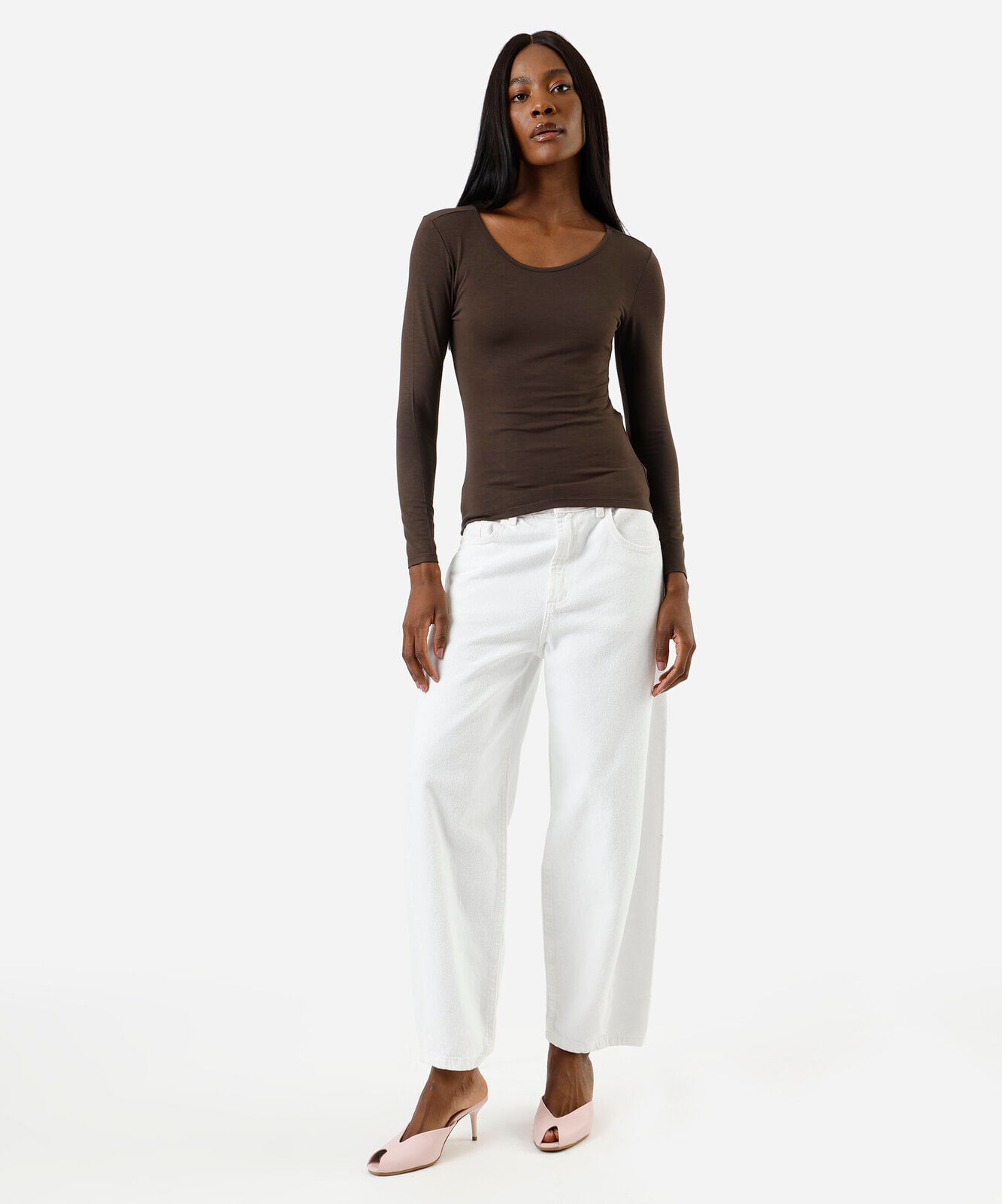 blusa feminina básica manga longa decote redondo marrom