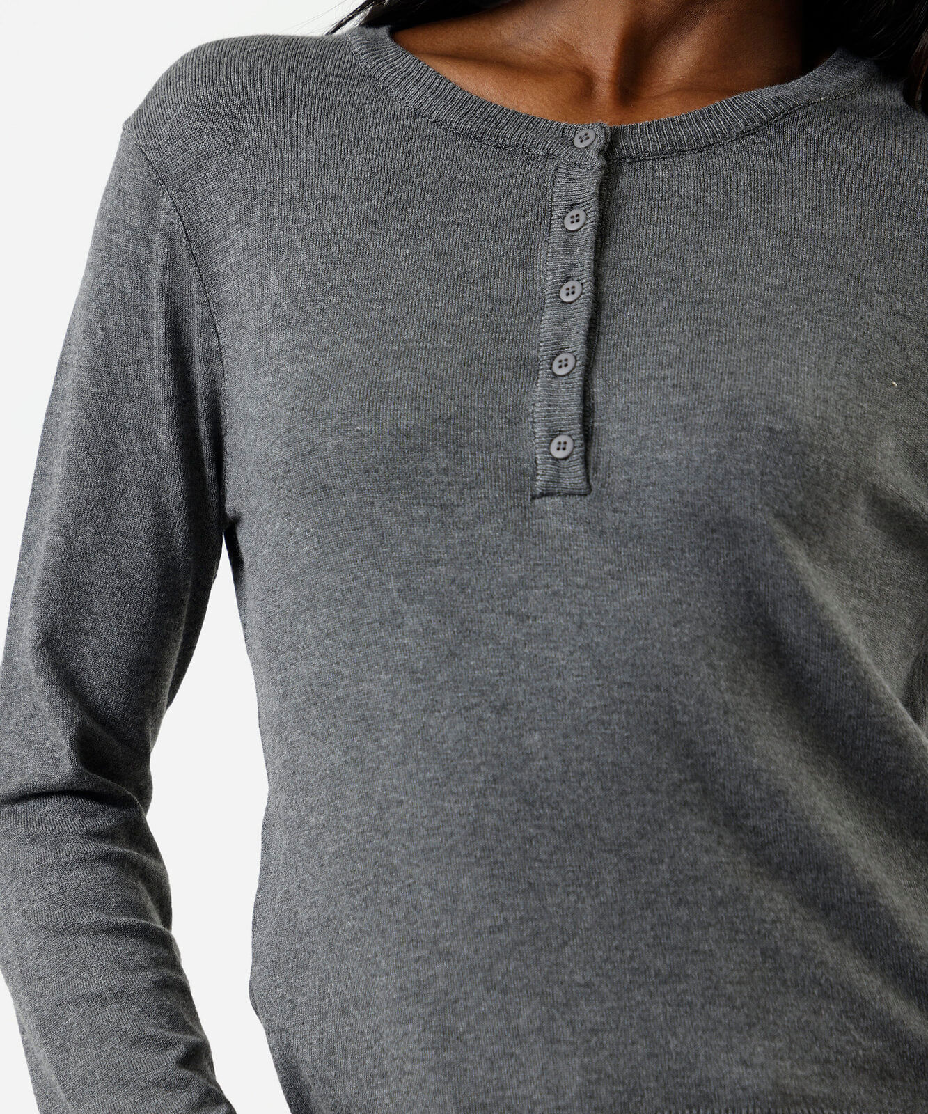 blusa feminina de tricot decote redondo  manga longa cinza