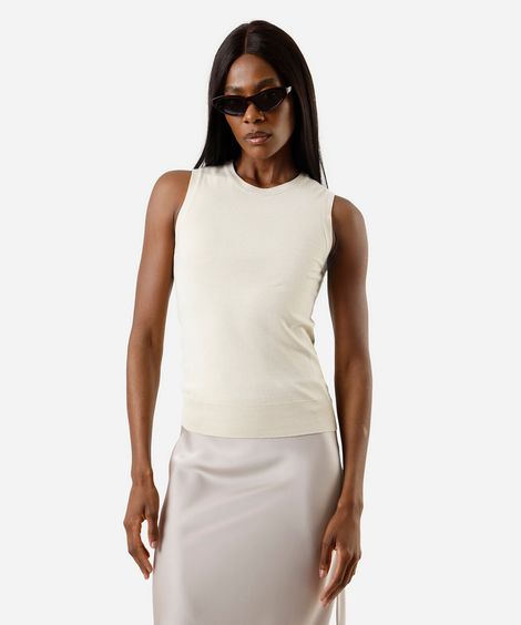 regata feminina de tricot decote redondo bege