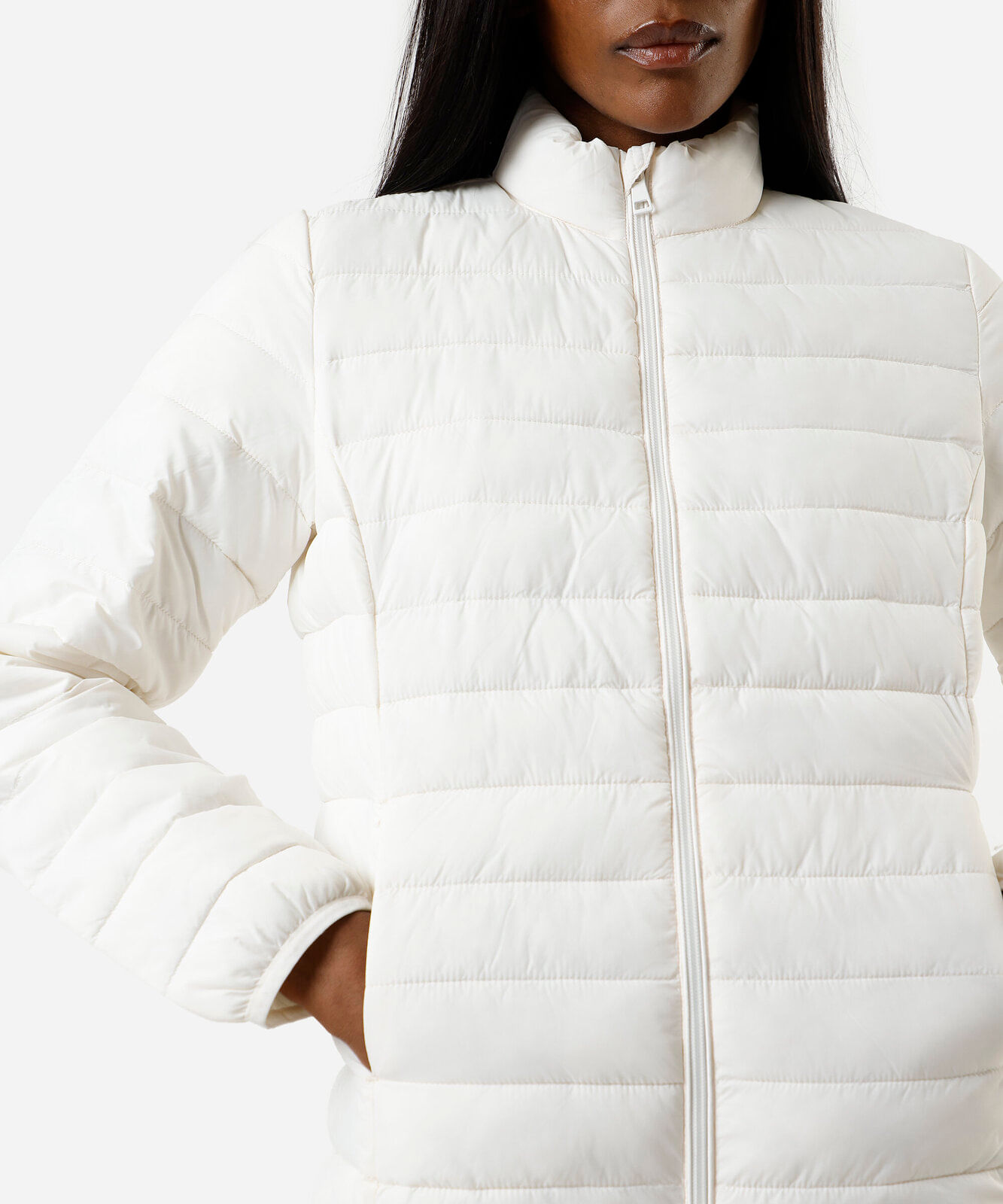 jaqueta puffer feminina gola alta off white