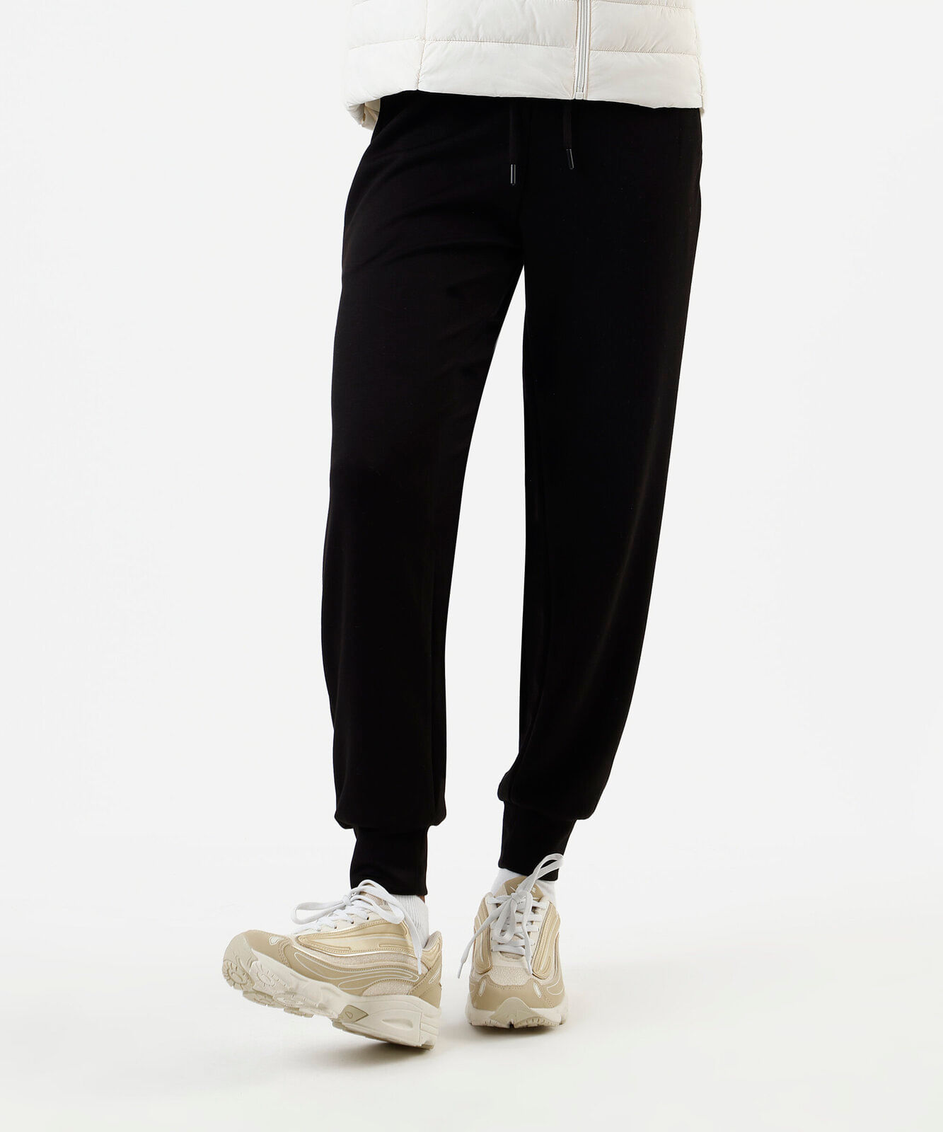 calça jogger feminina de moletinho preta