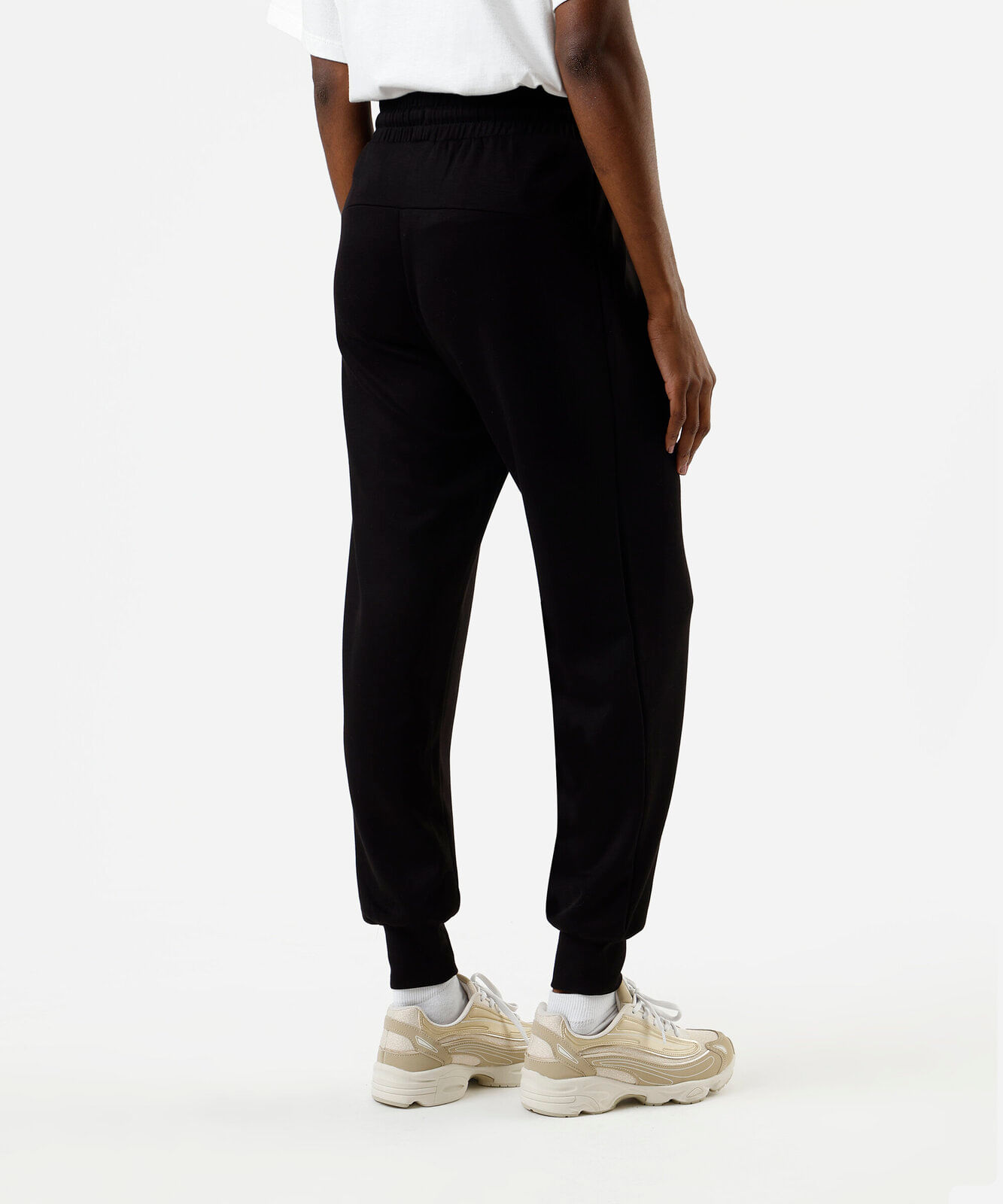 calça jogger feminina de moletinho preta
