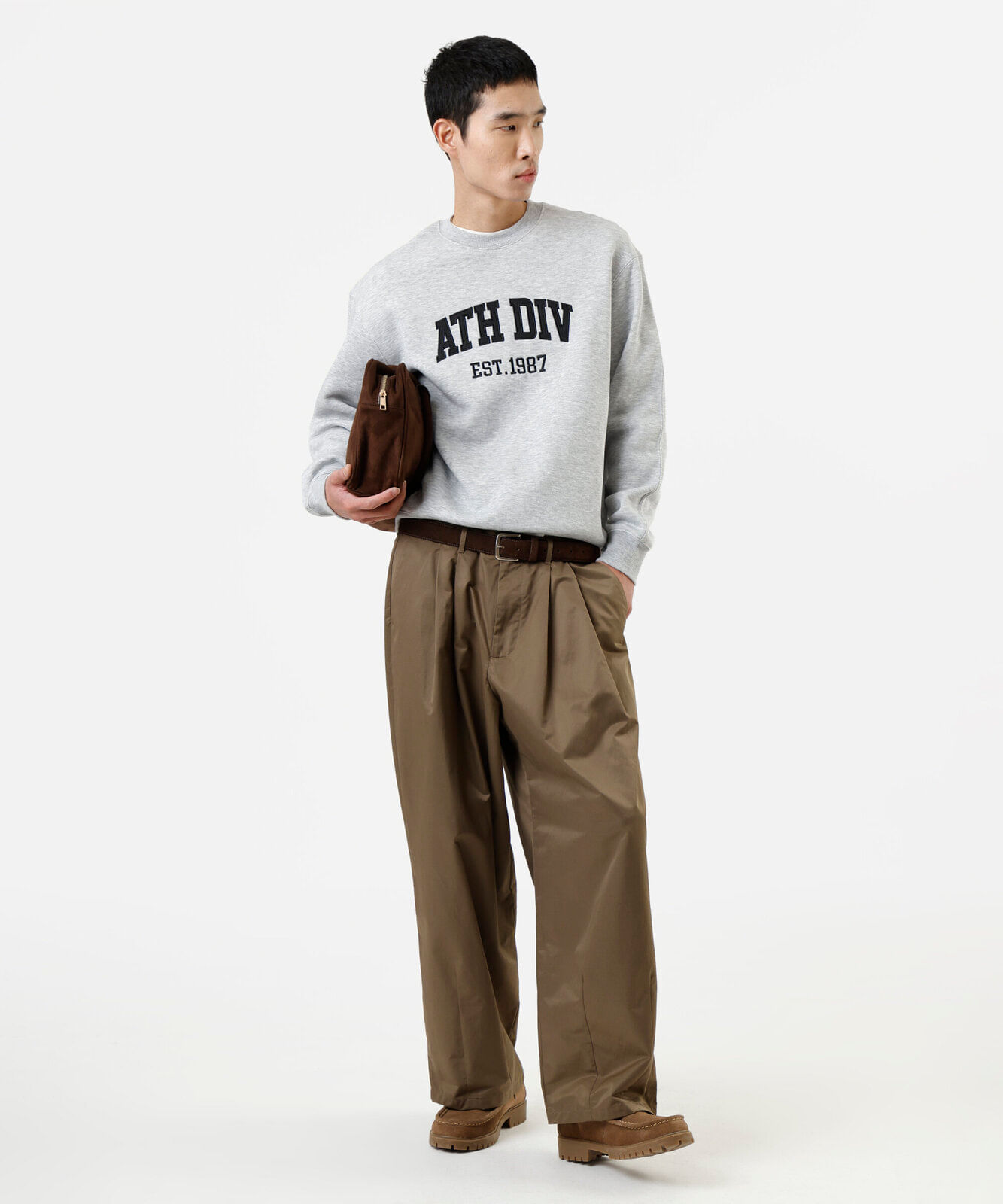 blusão oversized masculino de moletom bordado cinza