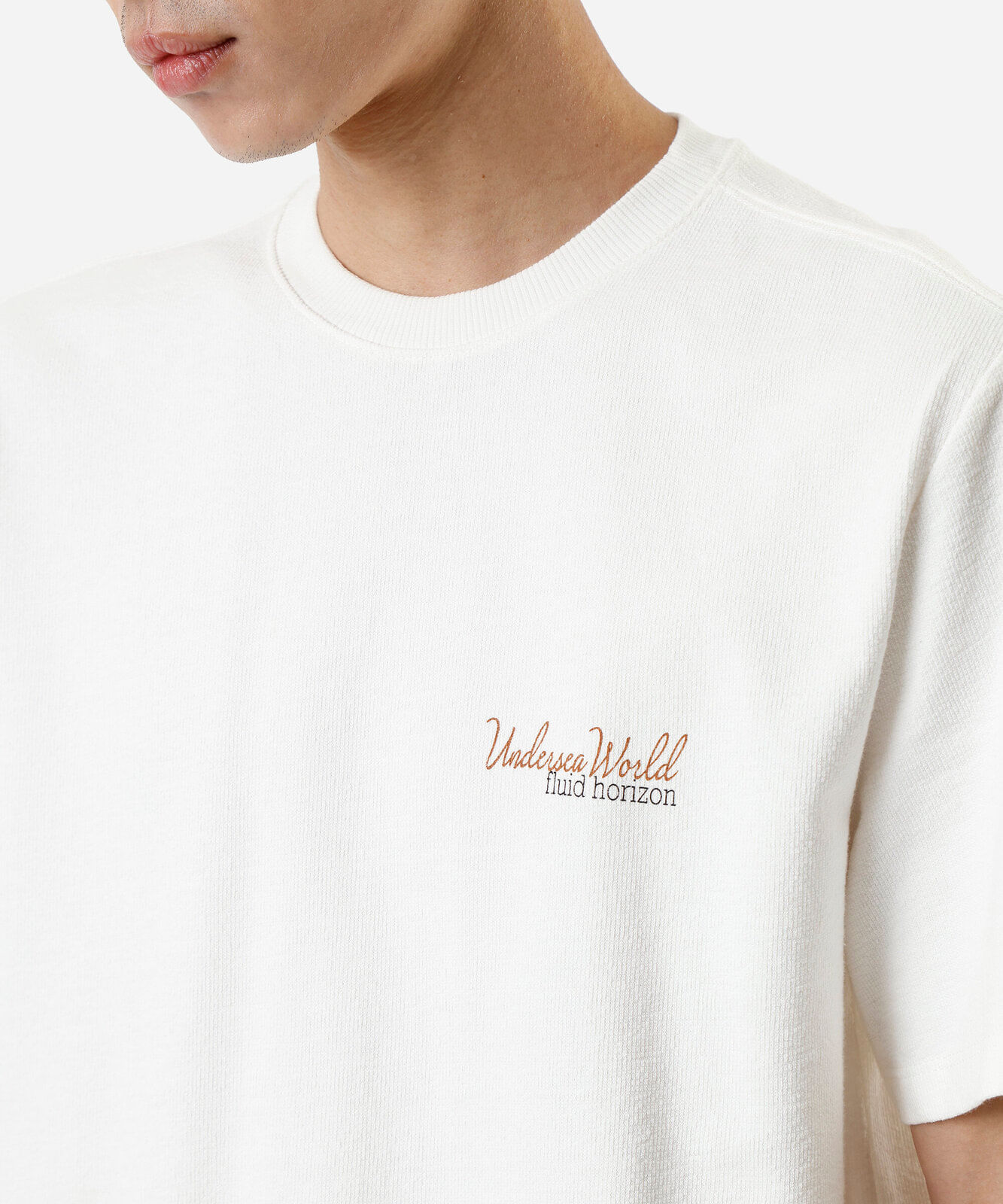 camiseta masculina de algodão estampada  off white