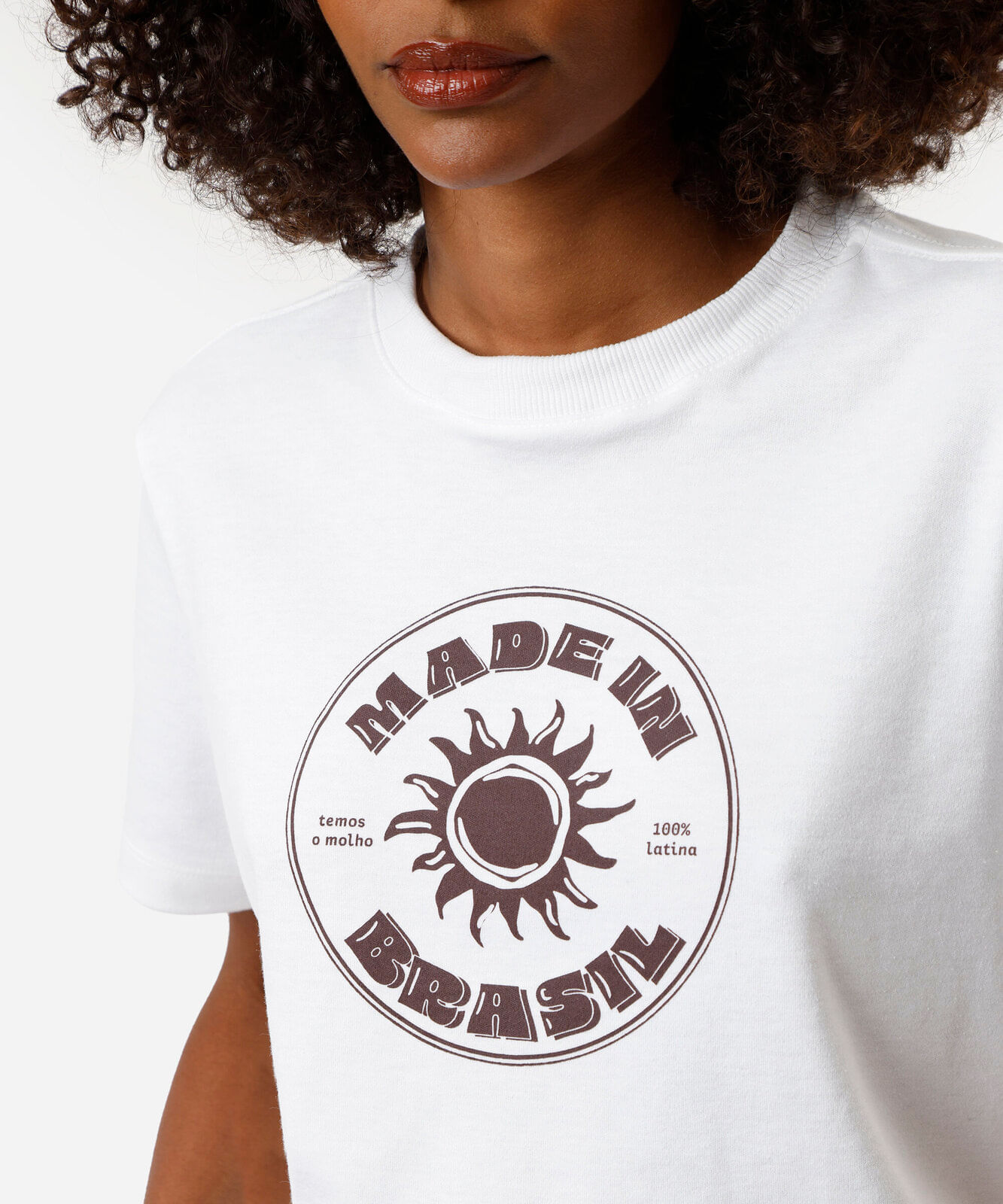 camiseta feminina com algodão estampada off white