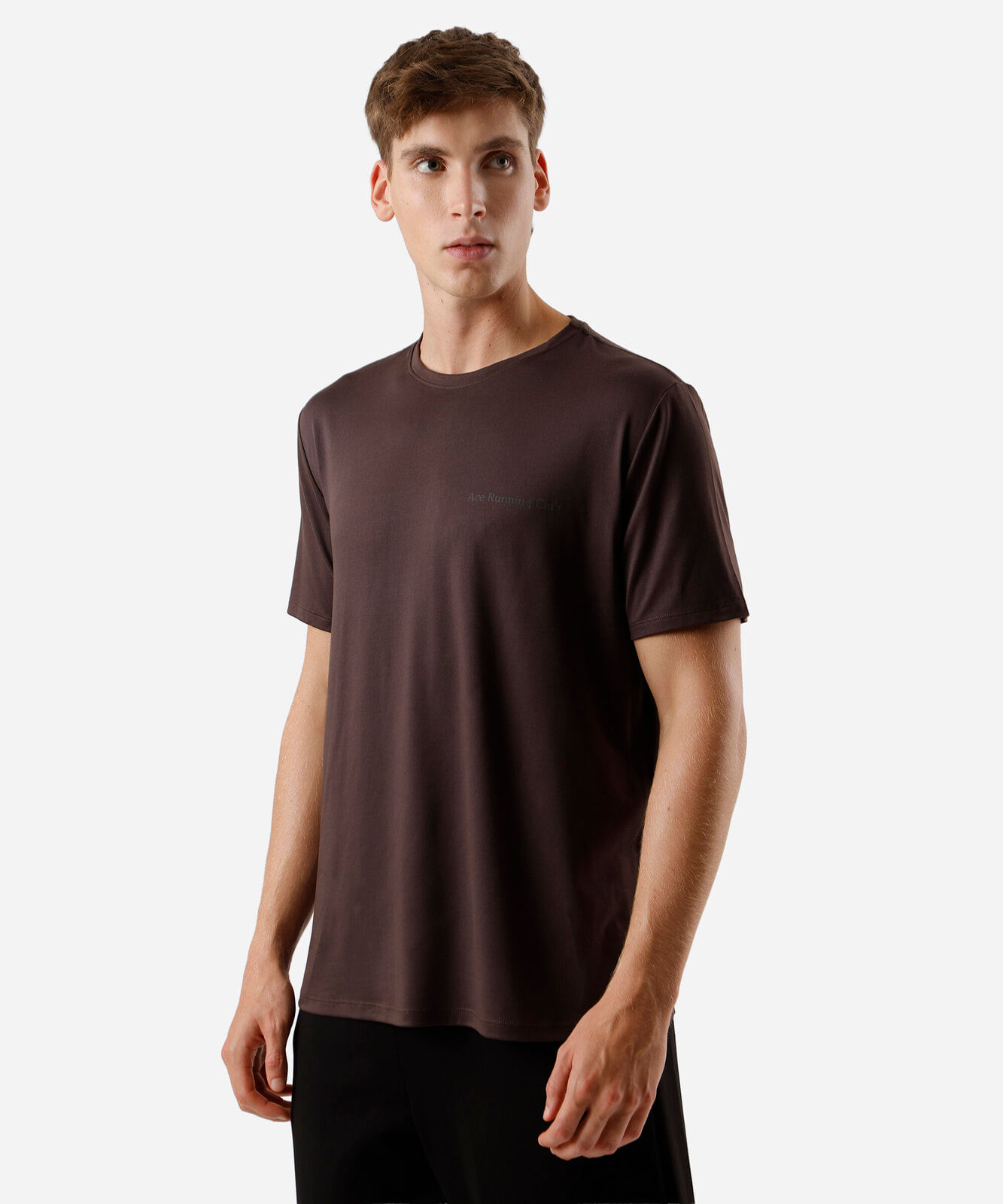 camiseta esportiva masculina estampada marrom