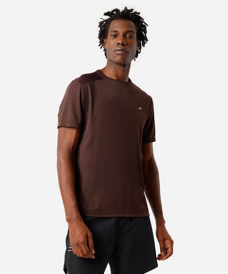 camiseta masculina esportiva com recorte marrom