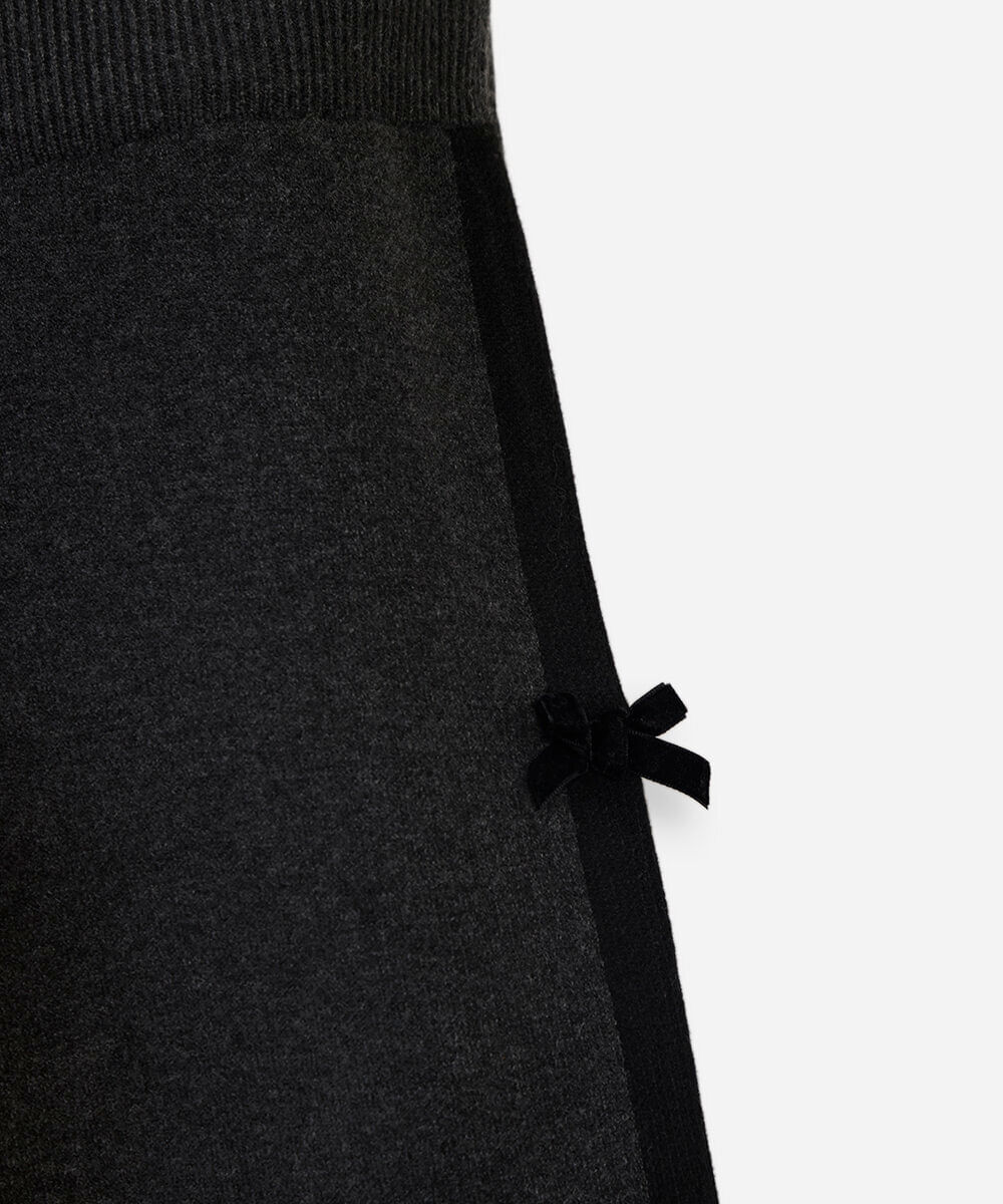 calça wide leg infantil de tricot com laços cós elástico cinza