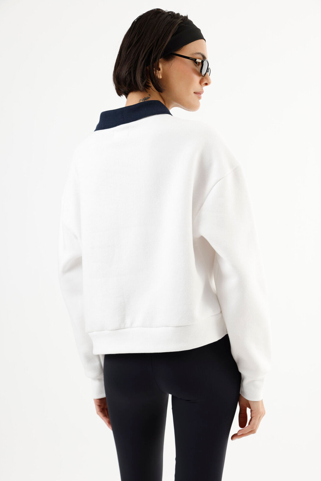 blusão com gola esporte de moletom atlhetics - off white