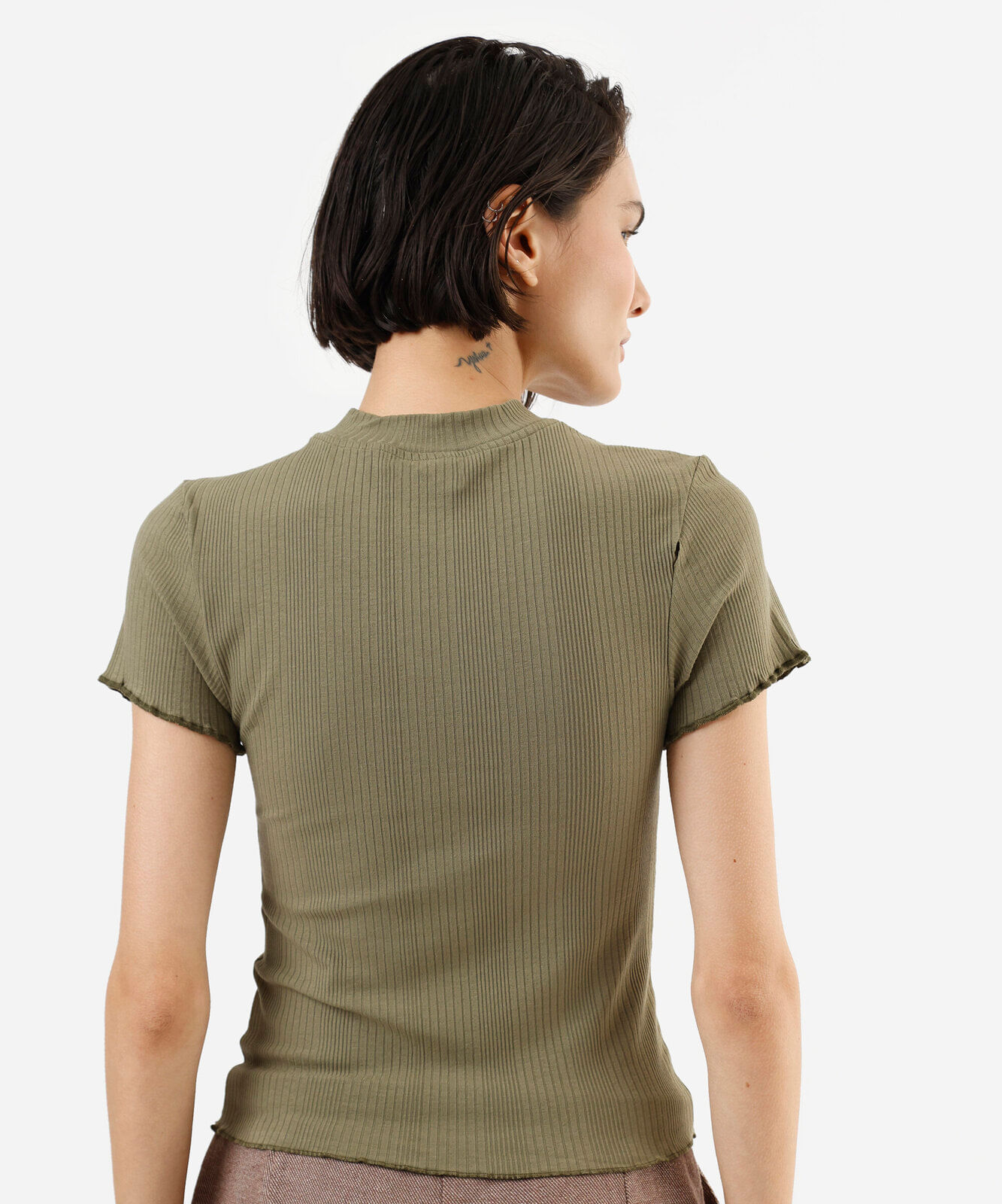 blusa feminina de malha canelada manga curta fru fru verde