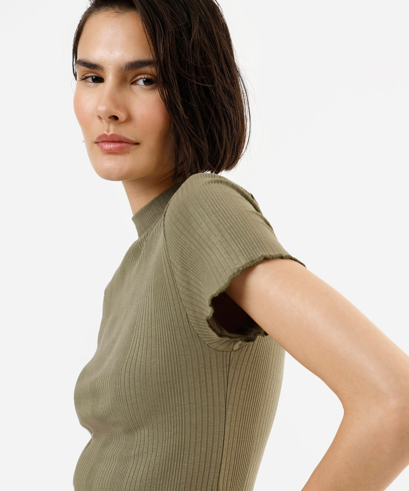 blusa feminina de malha canelada manga curta fru fru verde