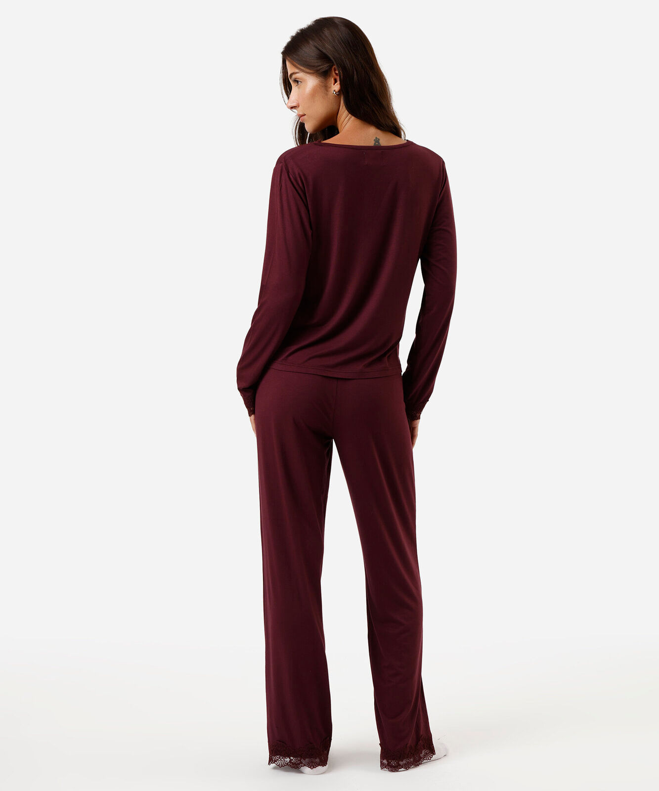 pijama longo feminino de viscose com nécessaire vinho