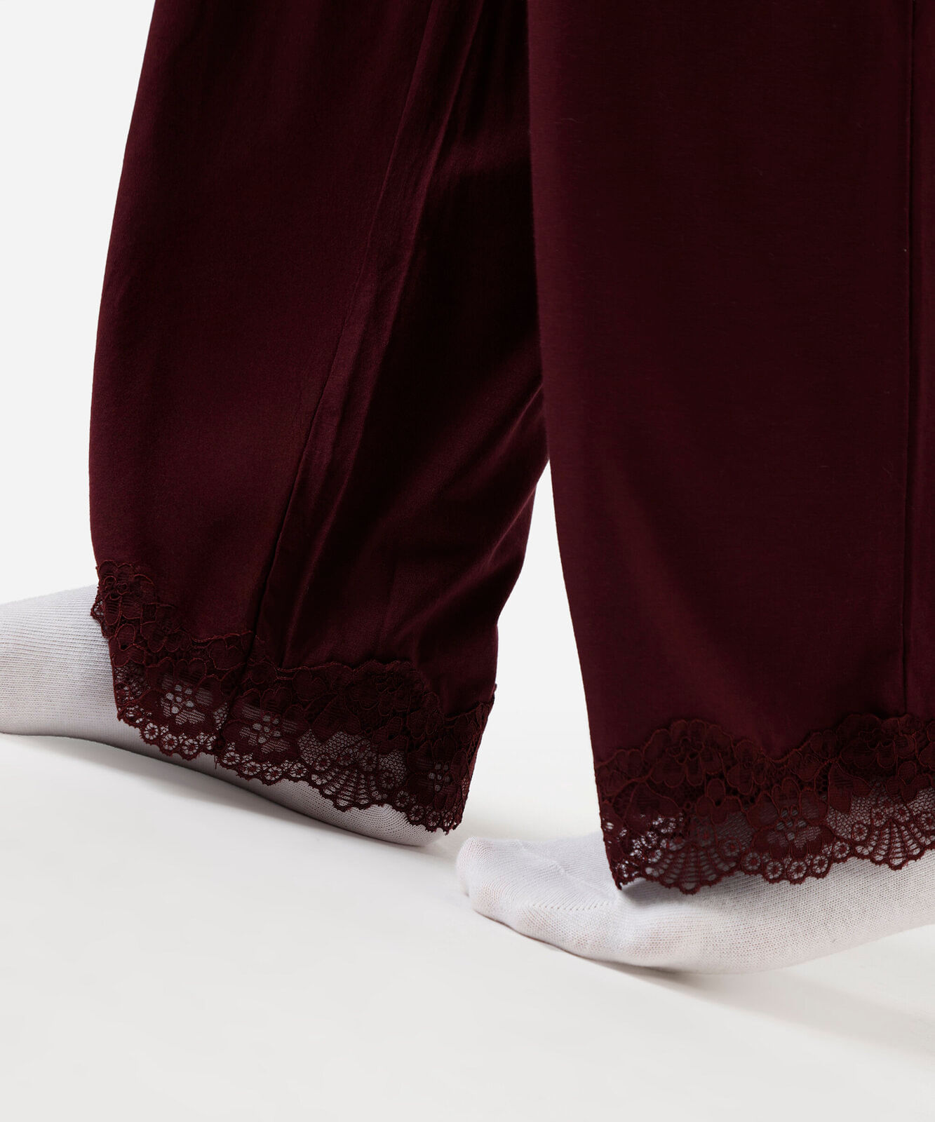 pijama longo feminino de viscose com nécessaire vinho
