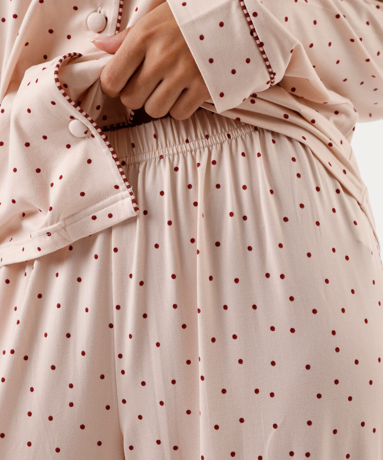 pijama longo americano poá com scrunchie rosa