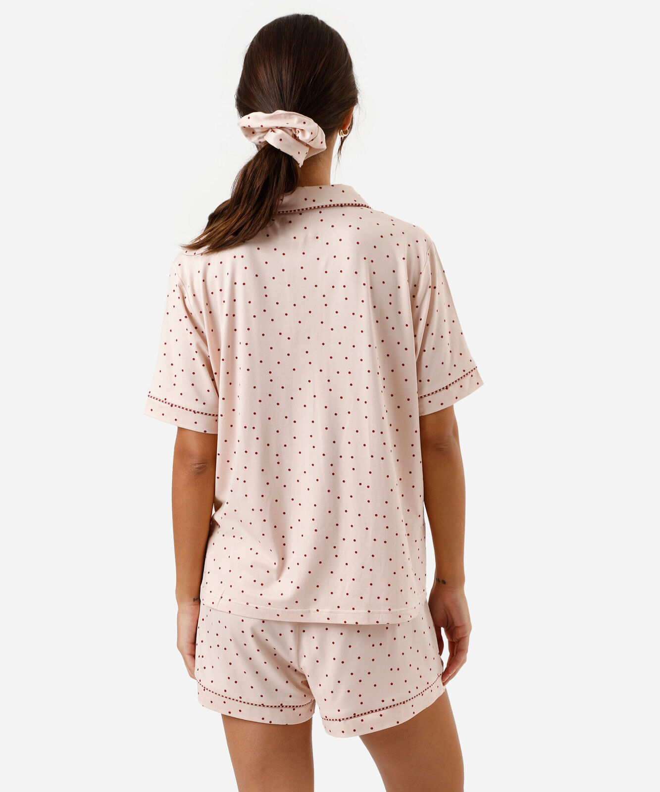 pijama americano curto feminino poá com scrunchie rosa