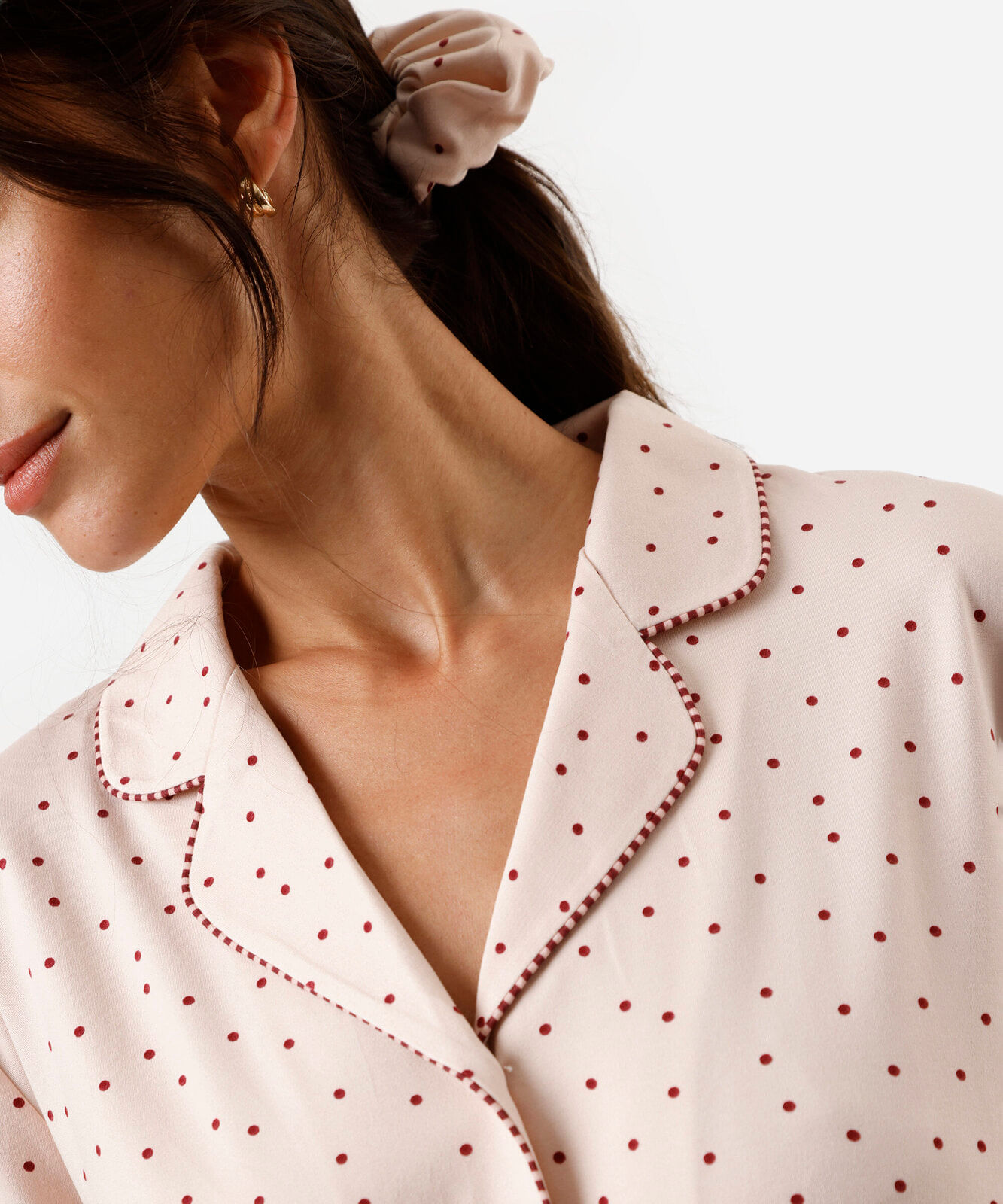 pijama americano curto feminino poá com scrunchie rosa