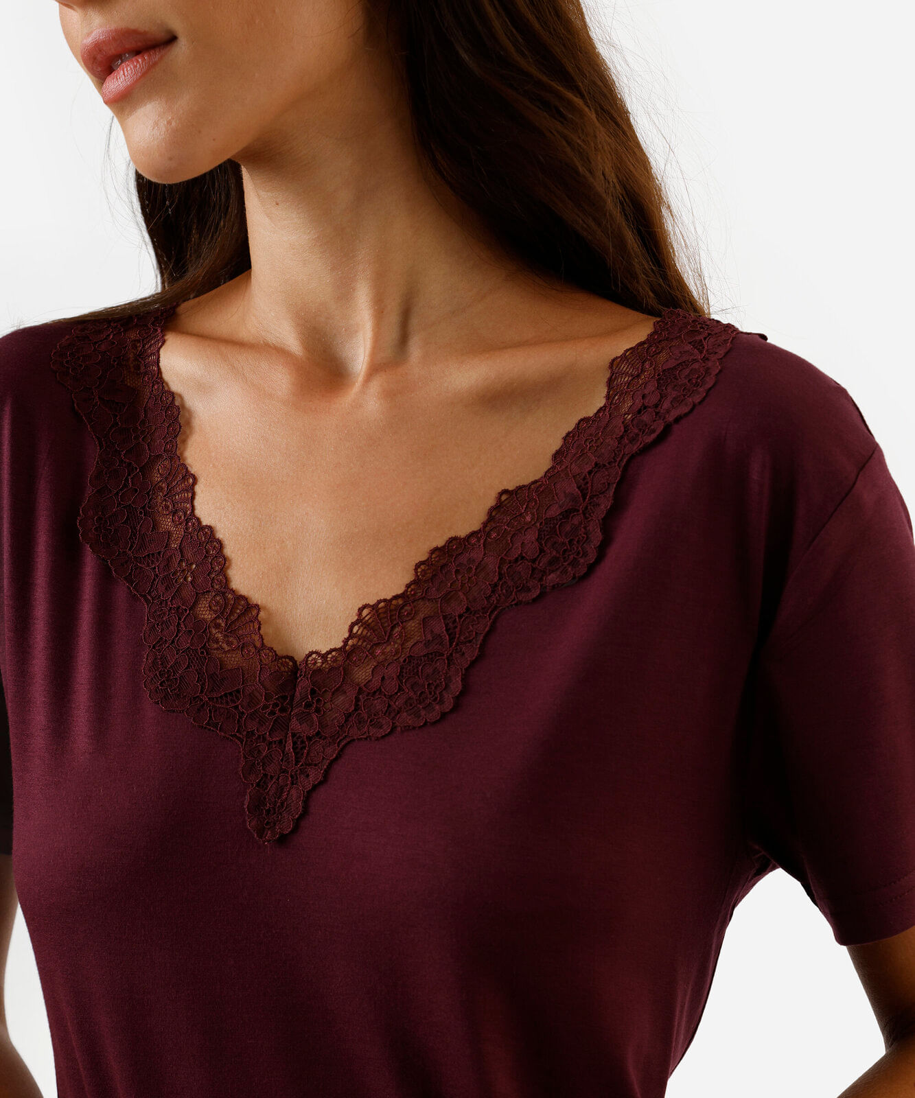camisola feminina de viscose com renda vinho