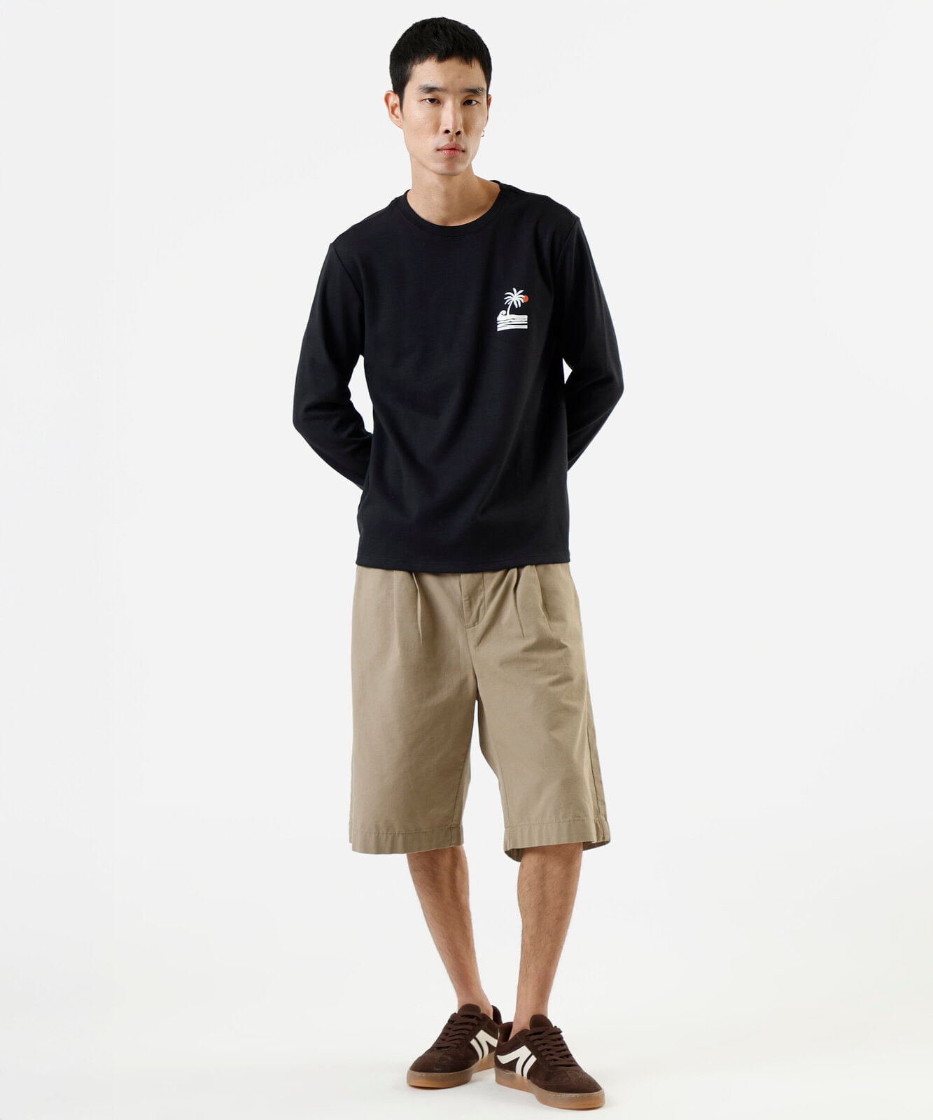 camiseta masculina com algodão manga longa estampada preta