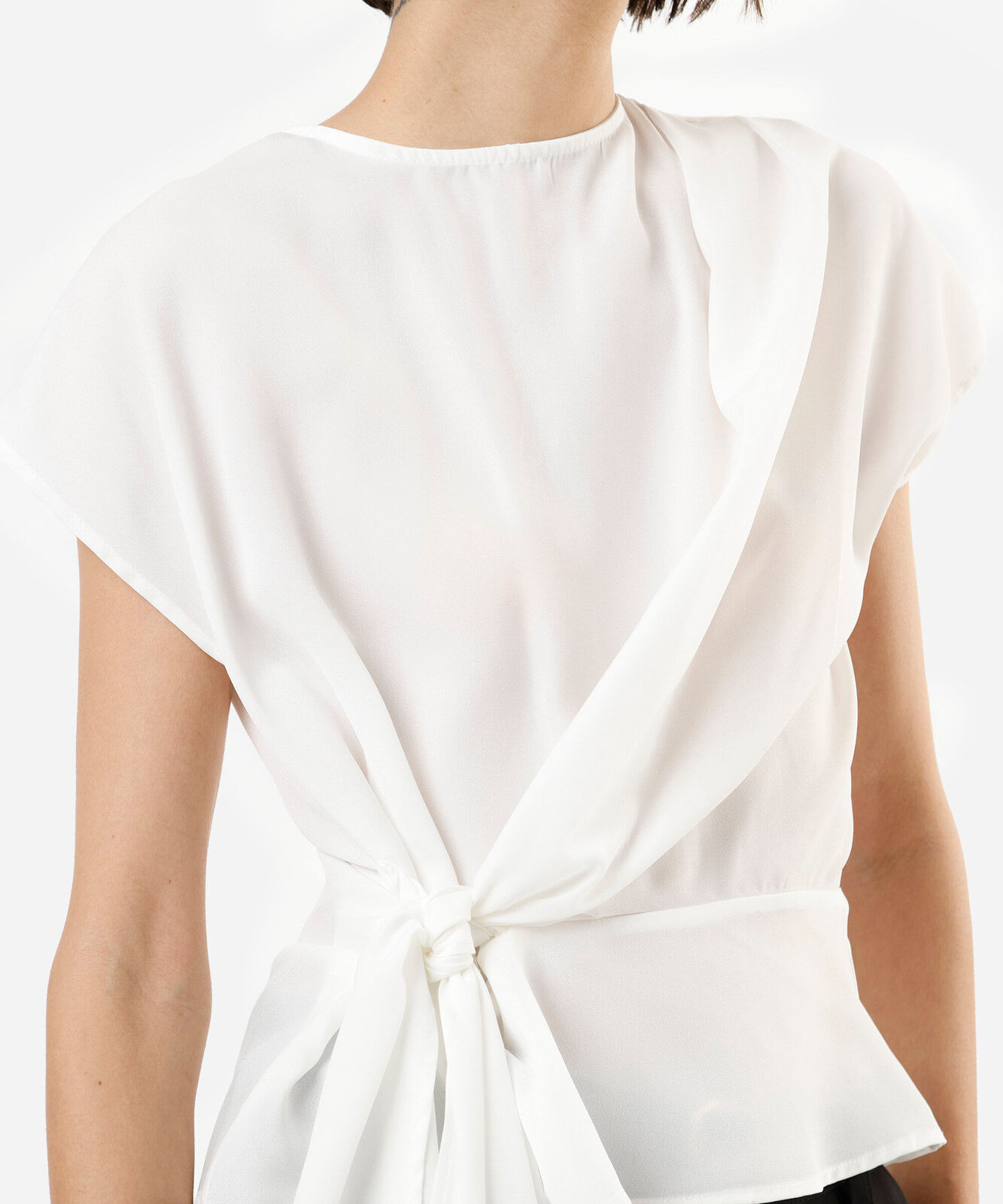 blusa feminina manga curta com amarração off white