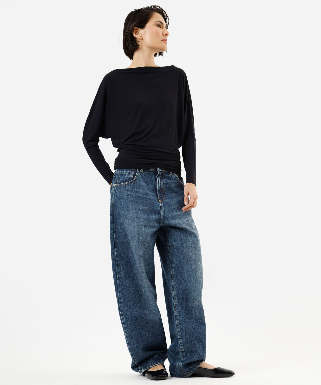 blusa feminina de viscose manga longa decote canoa  preta